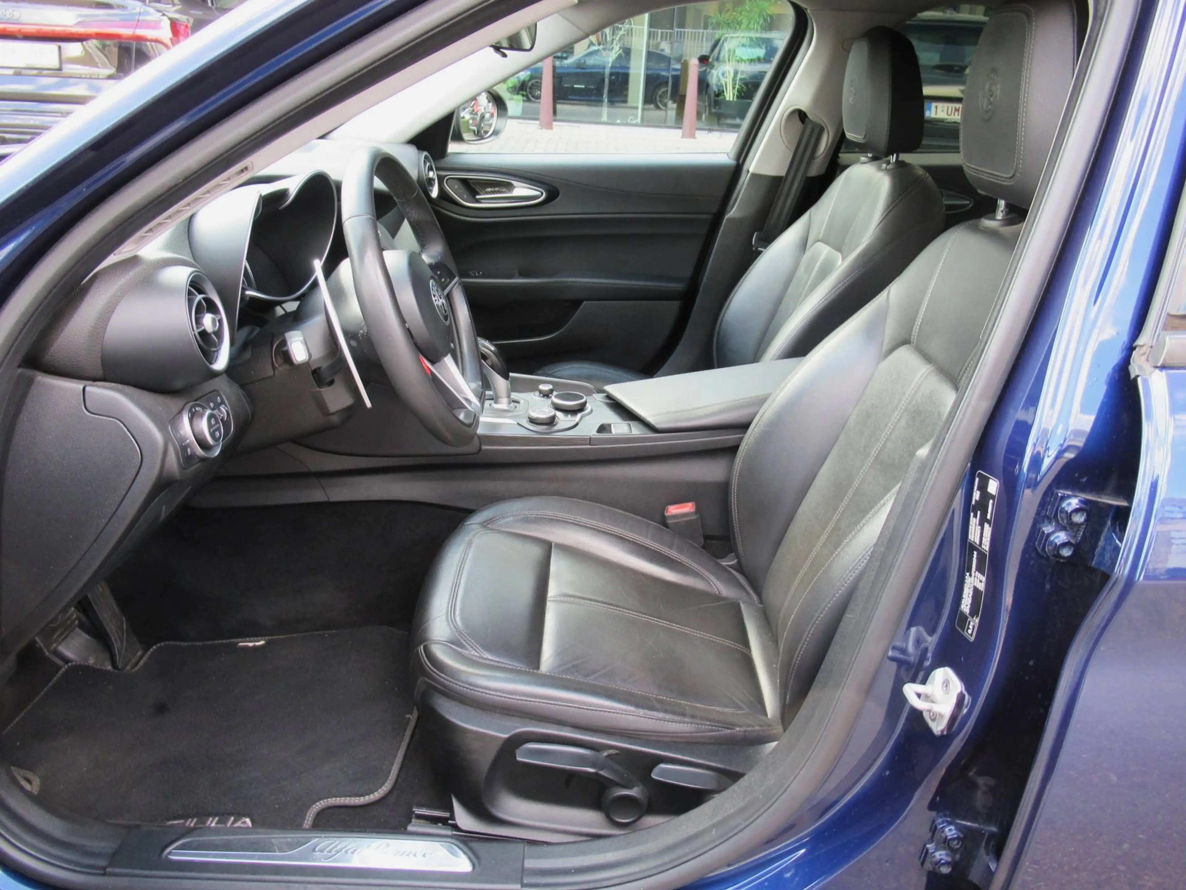 Alfa Romeo Giulia 2.2 JTDM Super-Leder-Navi-Airco-RECHTSTREEKS VAN EIGENAAR — photo 8