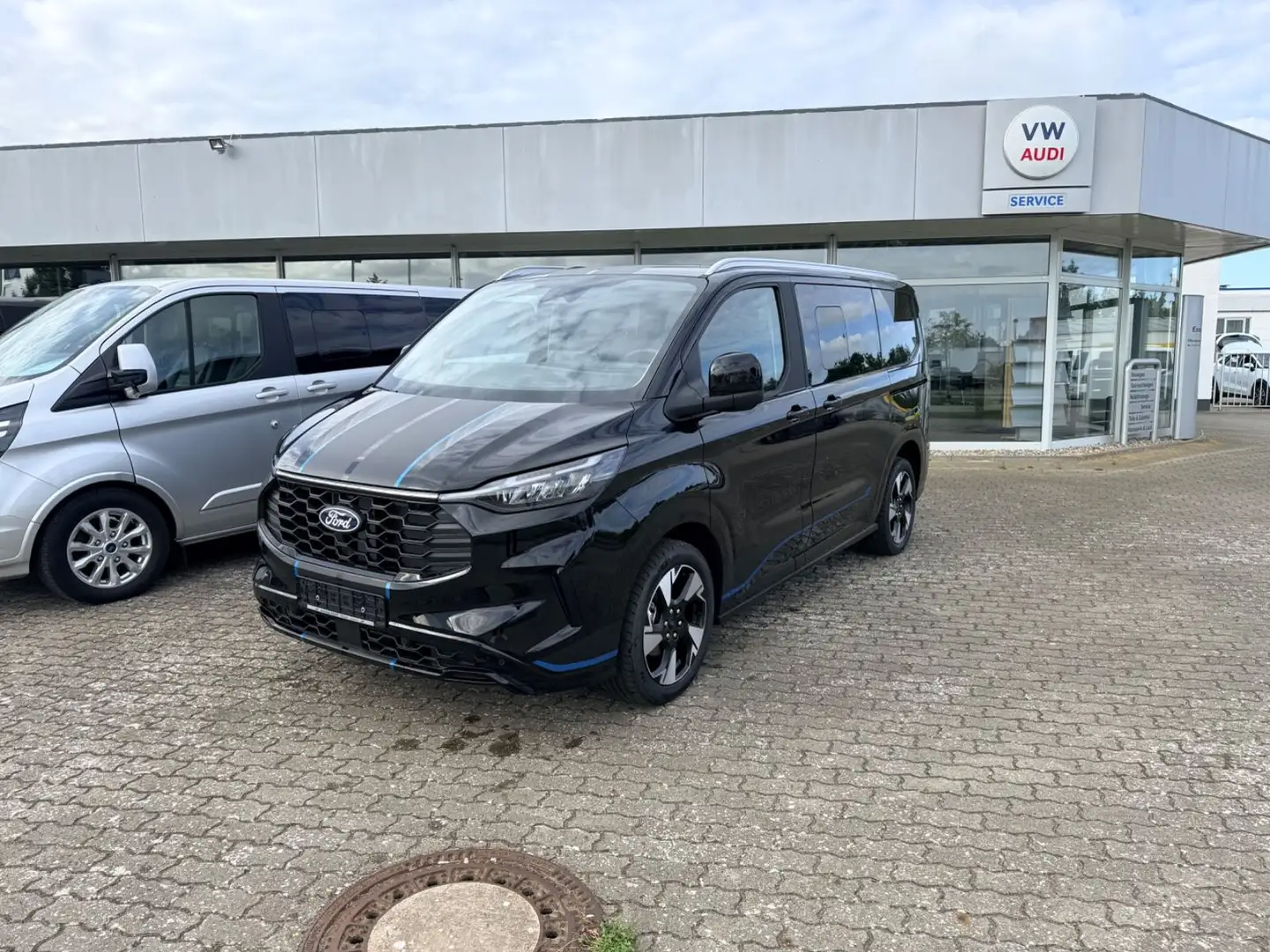 Ford Tourneo Custom L1 *Sport* 5.j.Gar./170PS/iACC!!! Noir - 1