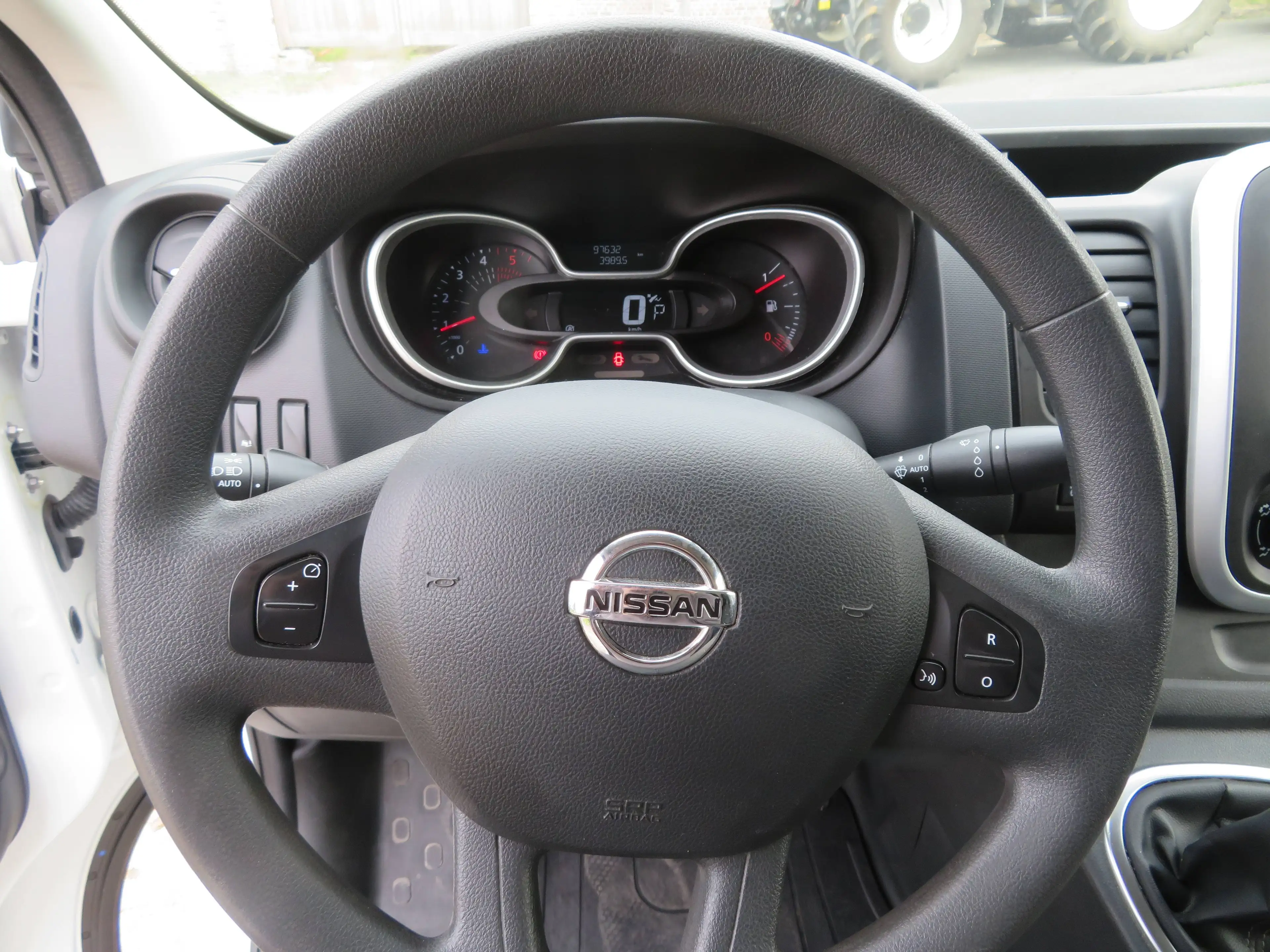 Nissan NV300 2.0dCi — photo 15