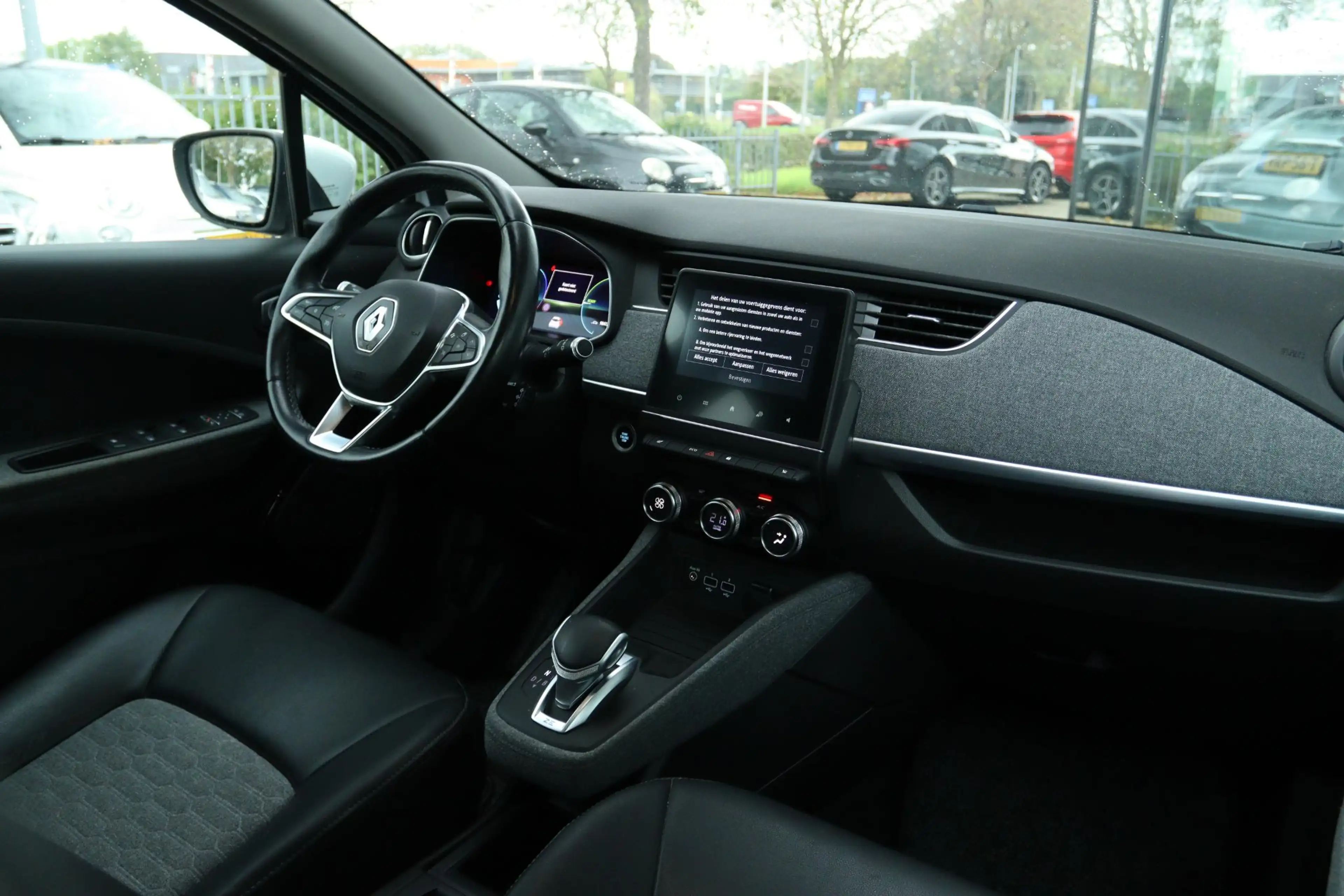 Renault ZOE R135 INTENS 52 KWH SOH 93% | KOOPACCU | CARPLAY | — photo 7