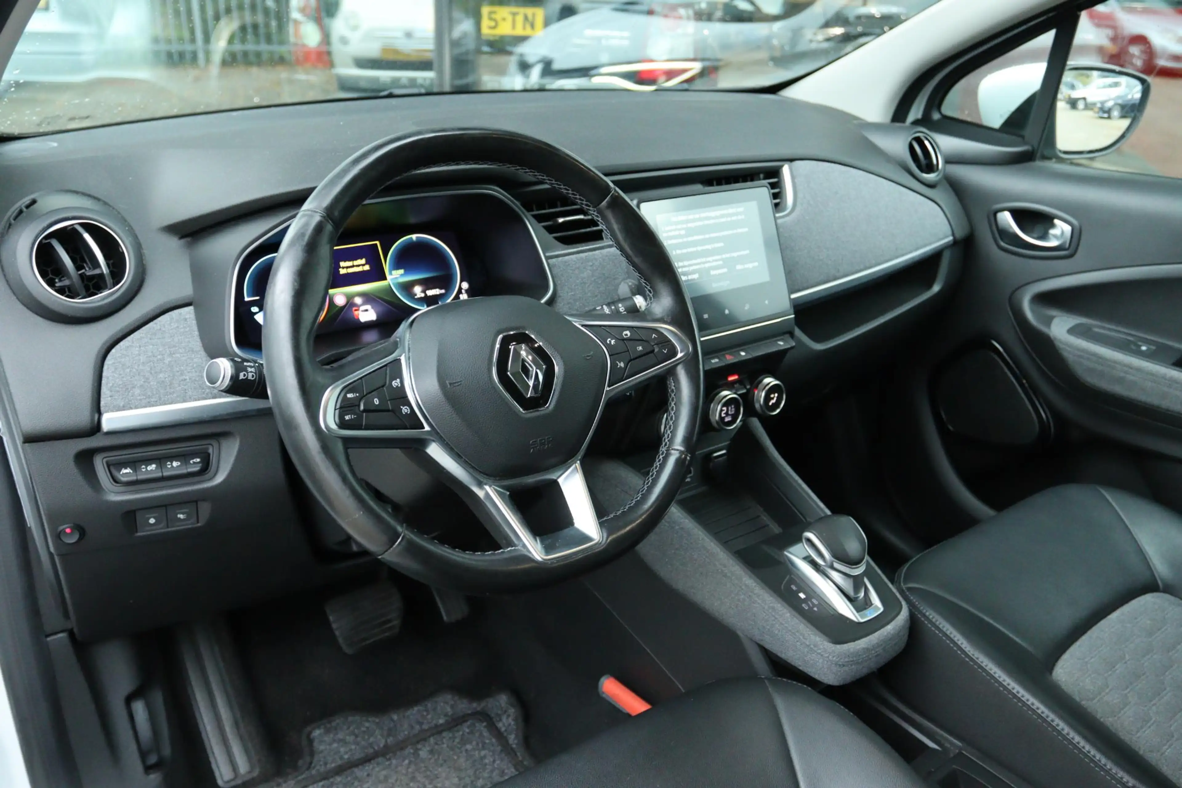 Renault ZOE R135 INTENS 52 KWH SOH 93% | KOOPACCU | CARPLAY | — photo 3