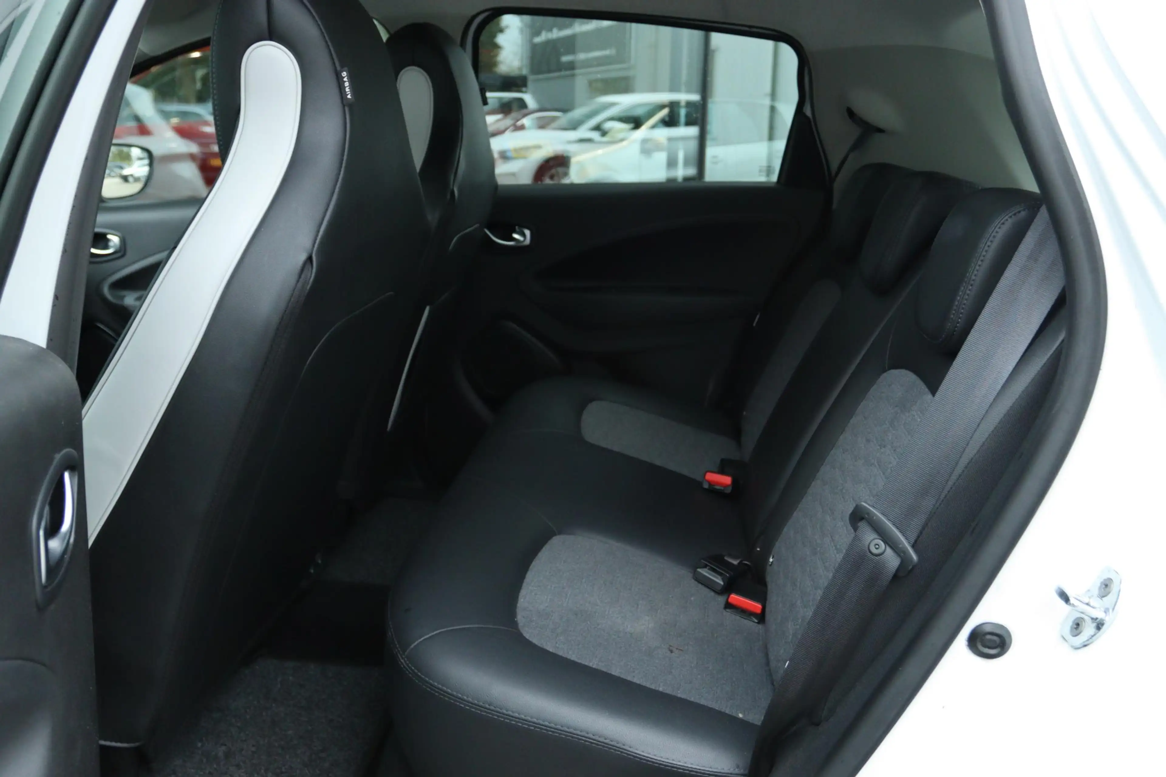Renault ZOE R135 INTENS 52 KWH SOH 93% | KOOPACCU | CARPLAY | — photo 14