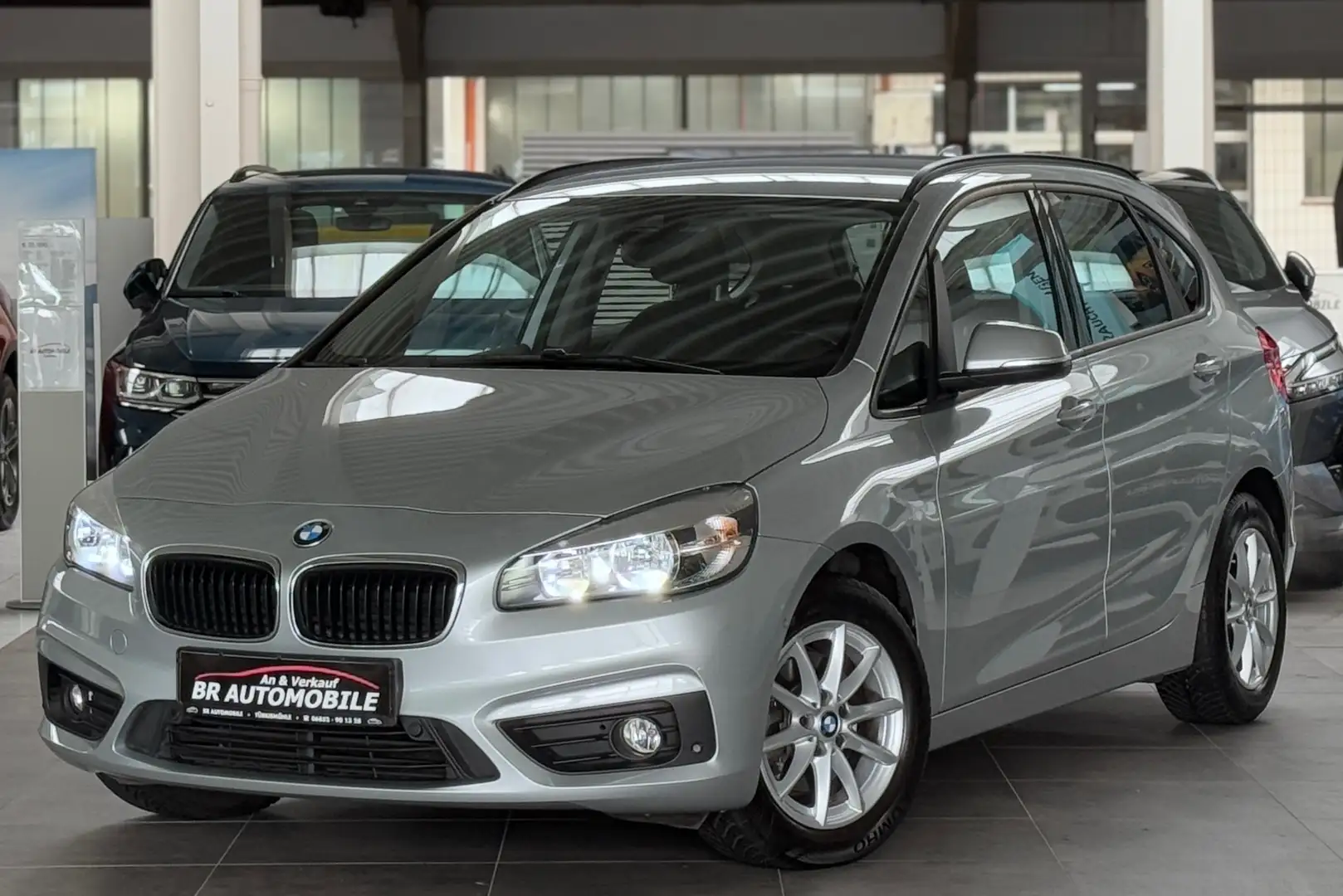 BMW 218 218 i Advantage*30.000Km*Automatik*Kamera*SHZ* Grau - 1