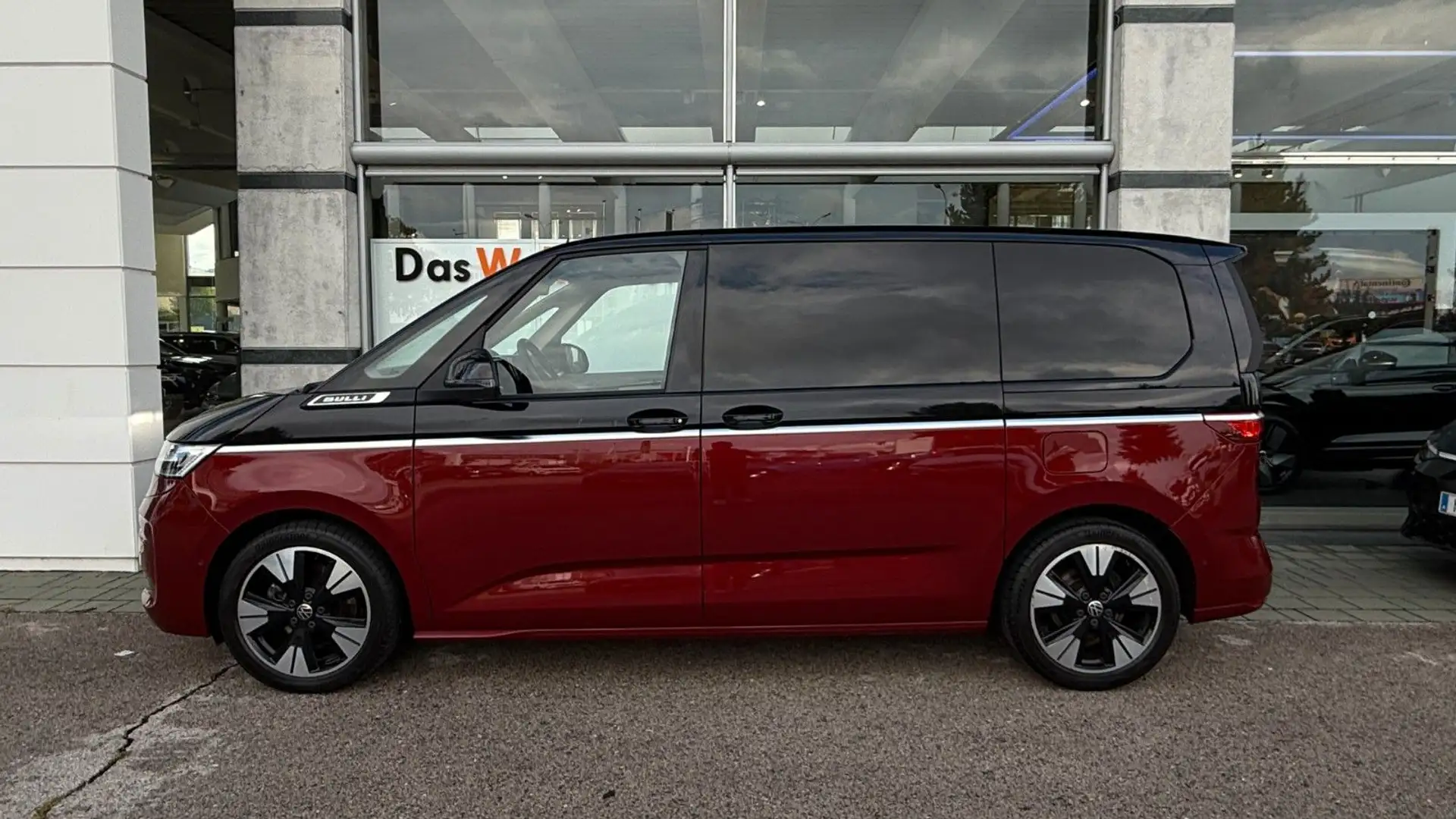 Volkswagen T7 Multivan Style TDI Rot - 2
