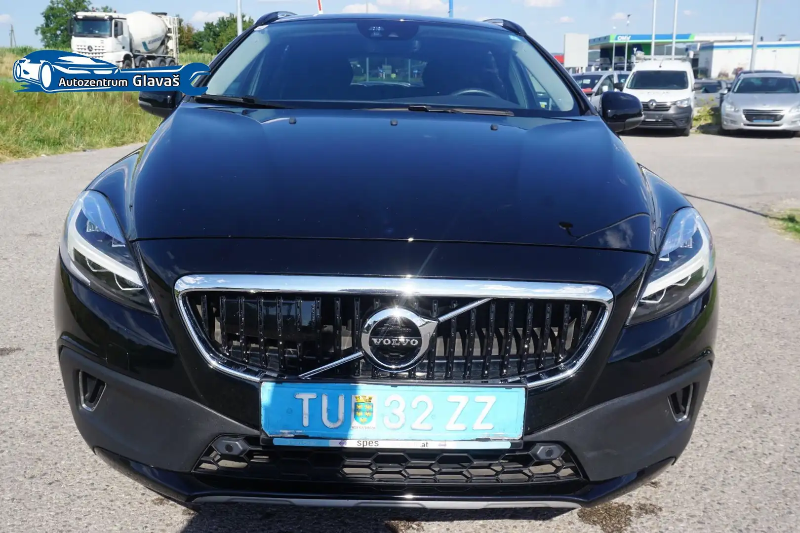 Volvo V40 Cross Country V 40 Cross Country D2 Kinetic Schwarz - 1