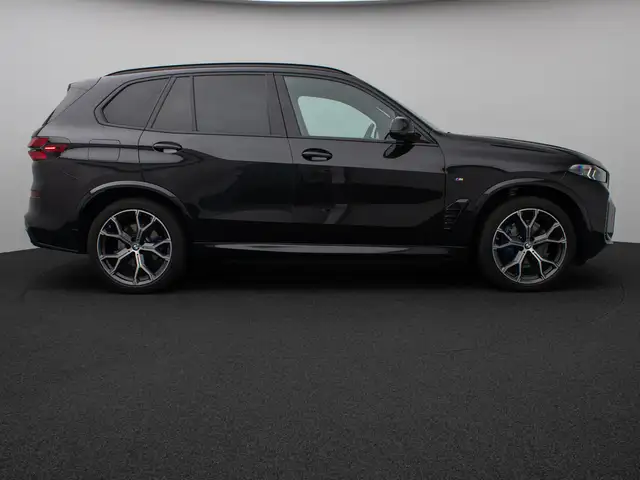BMW X5 view 5
