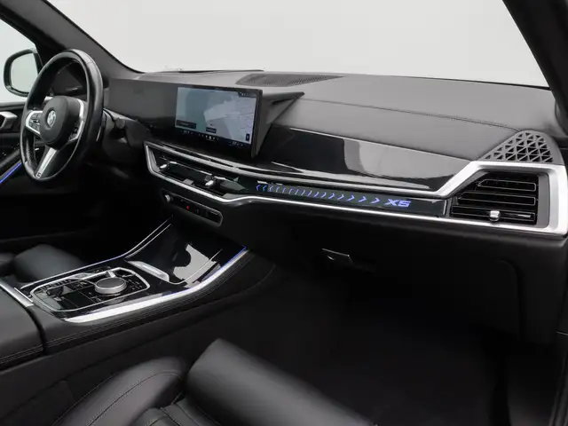 BMW X5 view 22