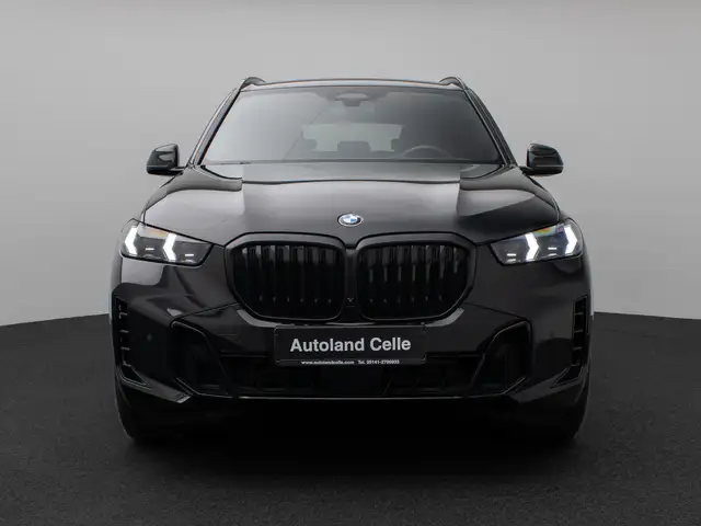 BMW X5 view 2