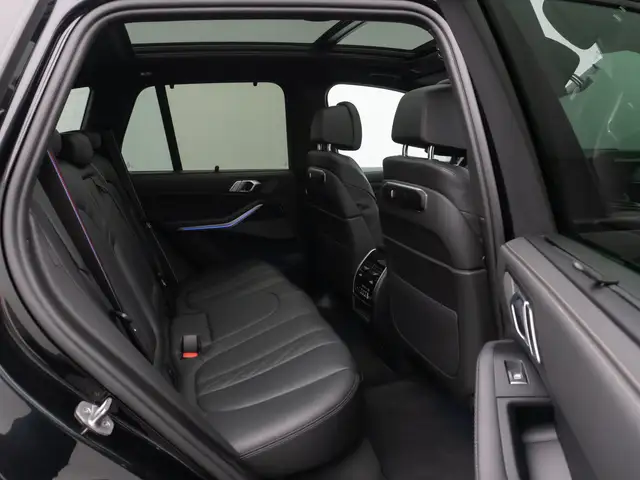 BMW X5 view 25