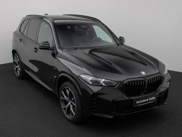 BMW X5 view 3