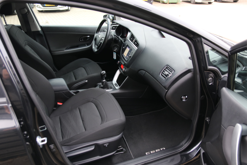 Kia Ceed SW / cee'd SW Sportswagon 1.0 T-GDi ComfortPlusLine Navigator / — photo 27