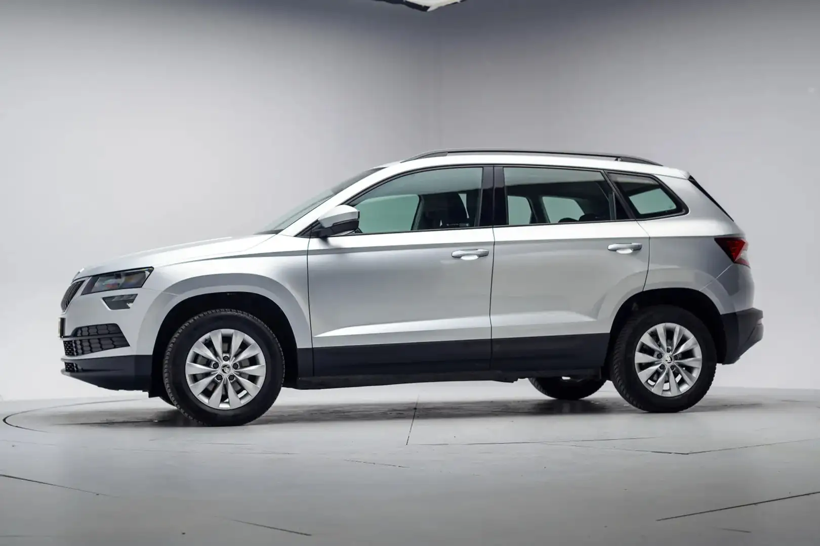 Skoda Karoq 1.5 TSI ACT Ambition [ Navigatie Trekhaak Apple Ca Grijs - 2