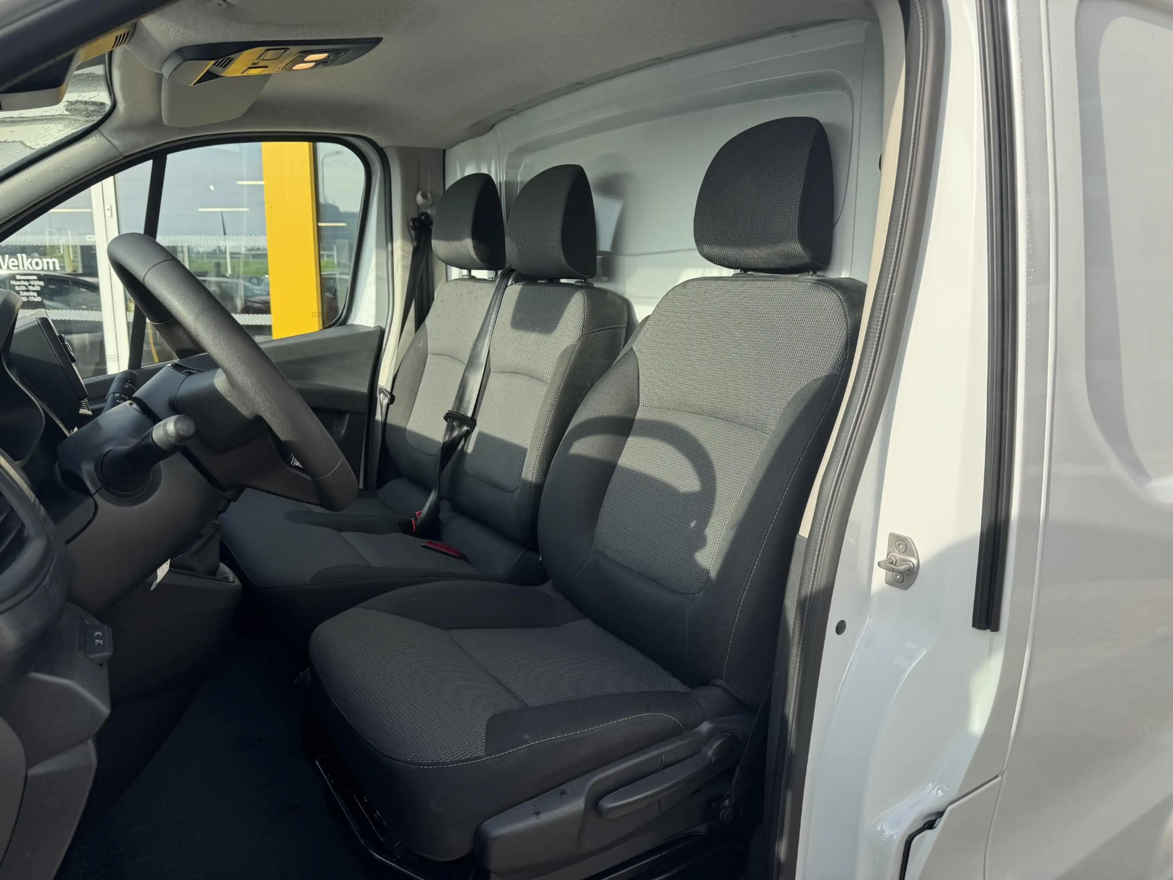 Renault Trafic 2.0 dCi 130 T29 L1H1 Comfort | LED | Cruise Contro — photo 6