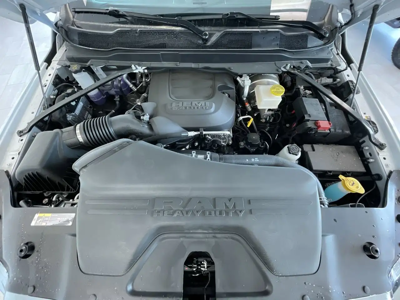 RAM 3500 снимка RAM 3500