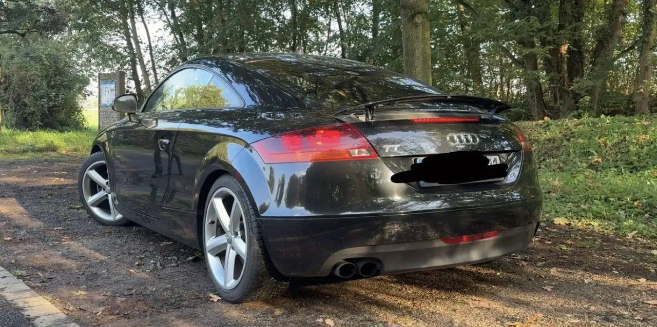Audi TT 1.8 TFSI Coupe — photo 1 of 7