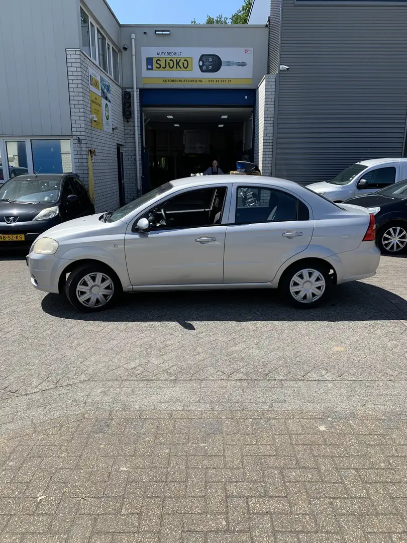 Chevrolet Aveo 1.4-16V Spirit. nette auto met parkeercensor Gris - 1