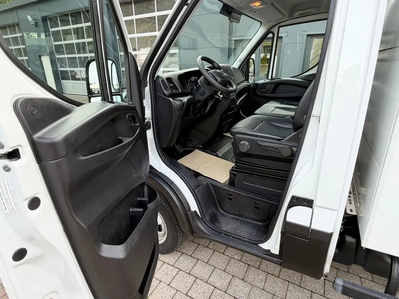 2021 Iveco Daily Kipper 35C160 Diesel *AHK3,5t* Werkzeugbox, photograph 12