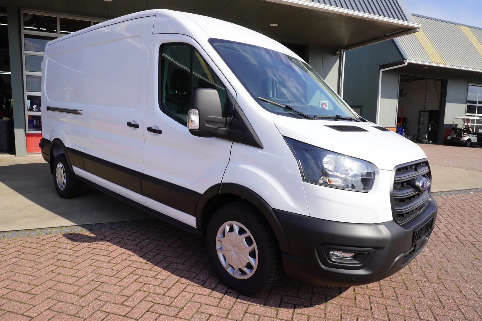 Ford Transit 350L 2.0 TDCI 130PK L3H2 Trend Automaat Nr. V030 | Blanc - 2