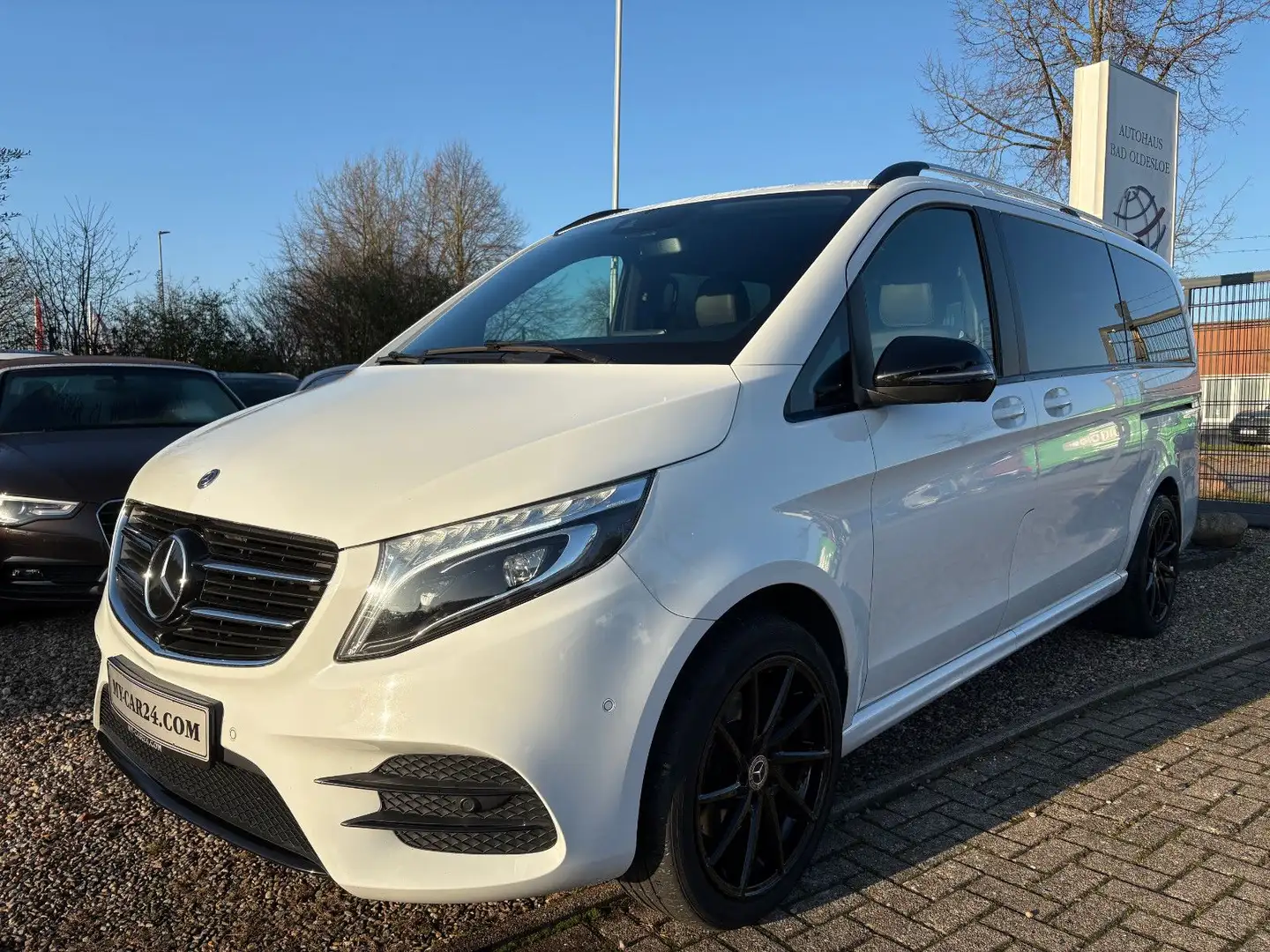 Mercedes-Benz V 250 CDI 4Matic AMG-Line +Lang+360°+ILS+Leder Weiß - 1