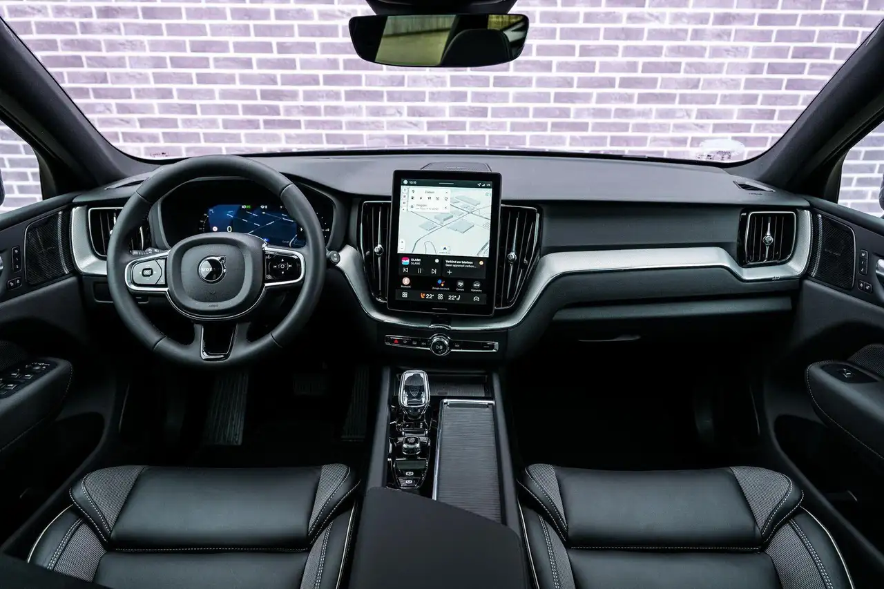 Volvo XC60 2026 — фото 13