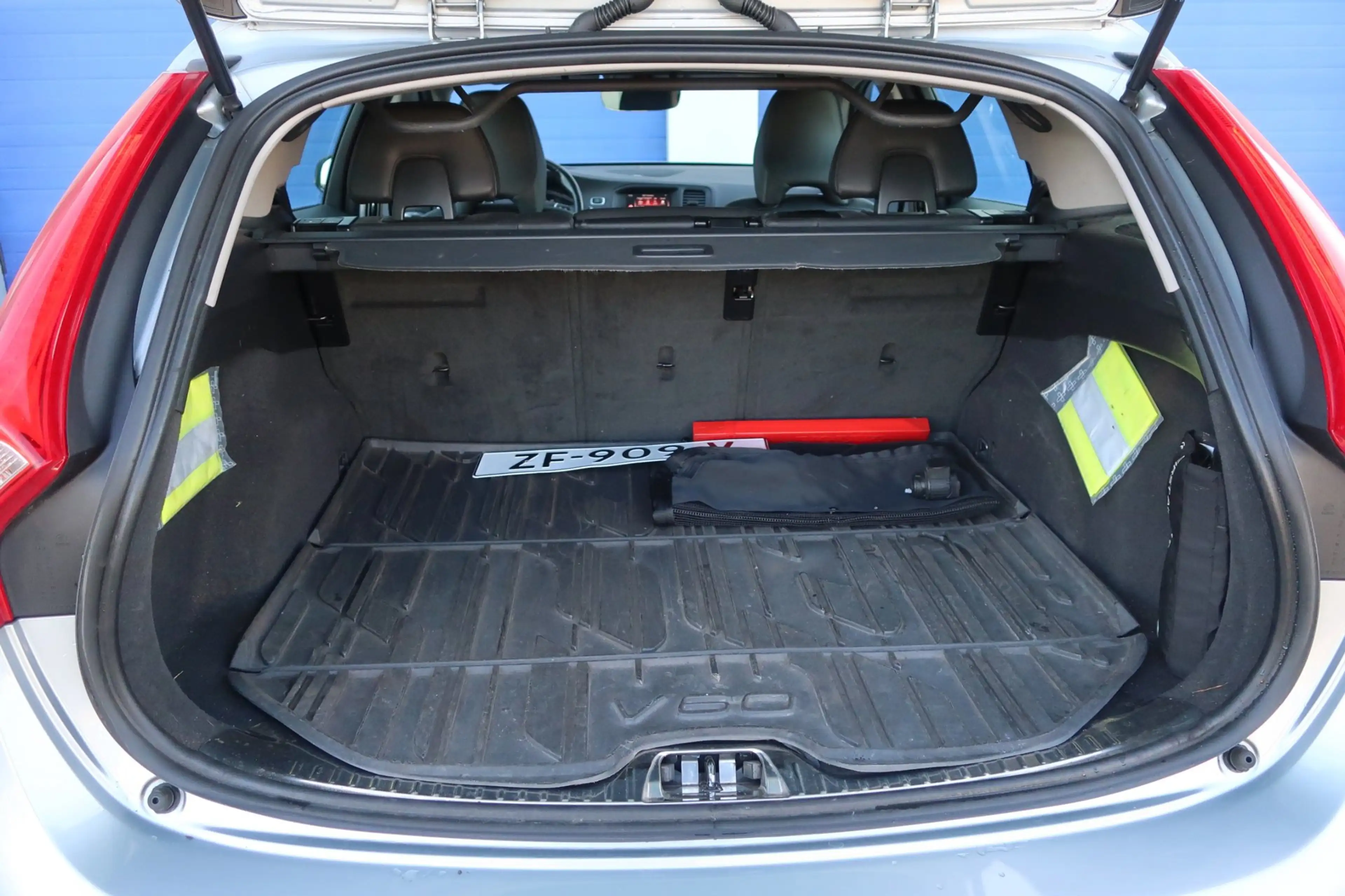 Volvo V60 Cross Country 2.0 D4 Summum 2e EIG_LED_ADA-CRUIS_PANO_CAM_BLIZ. — photo 31