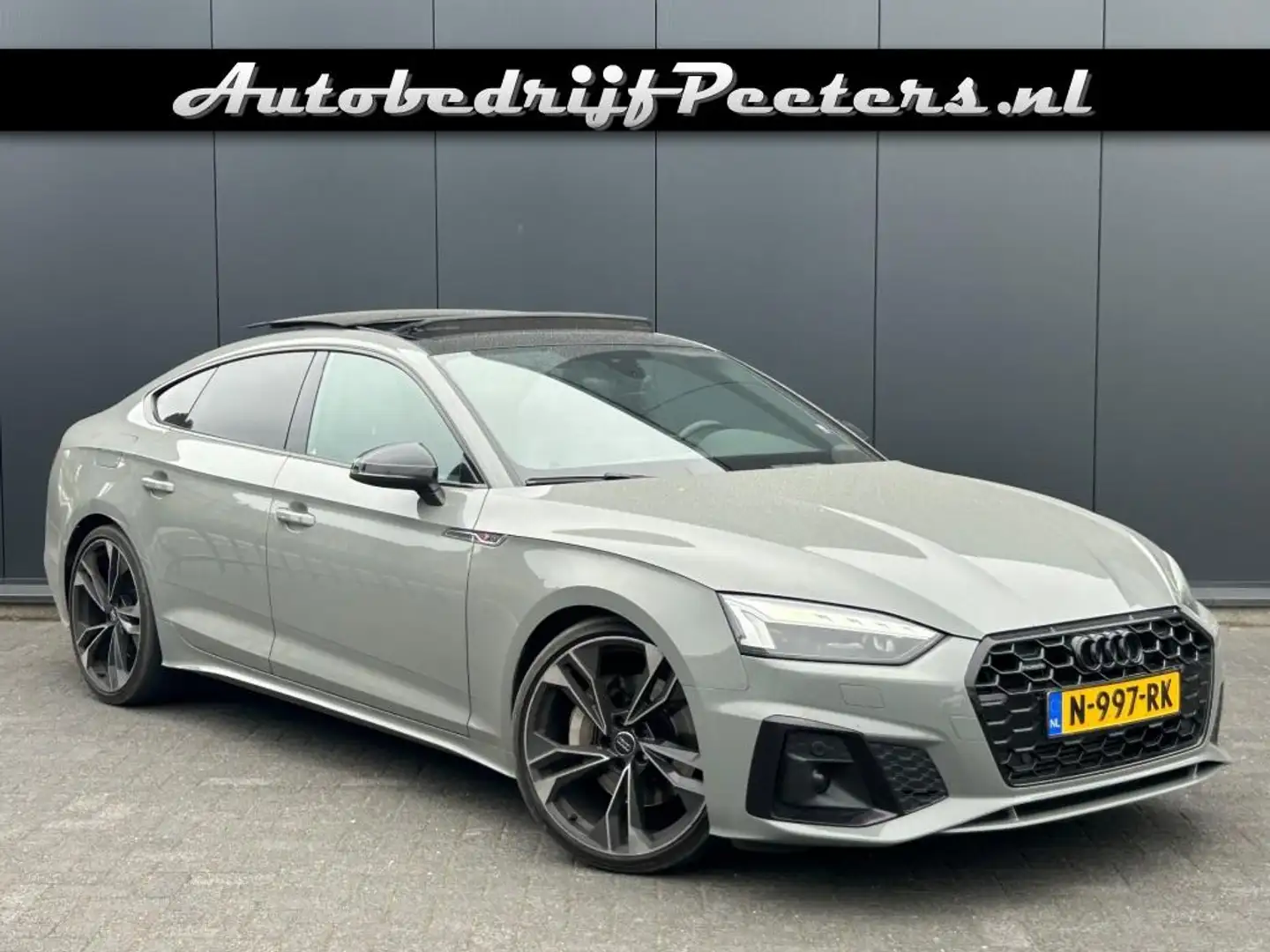 Audi A5 SB 45 TFSI quattro S-Line Competition P-dak Carpla Grijs - 1
