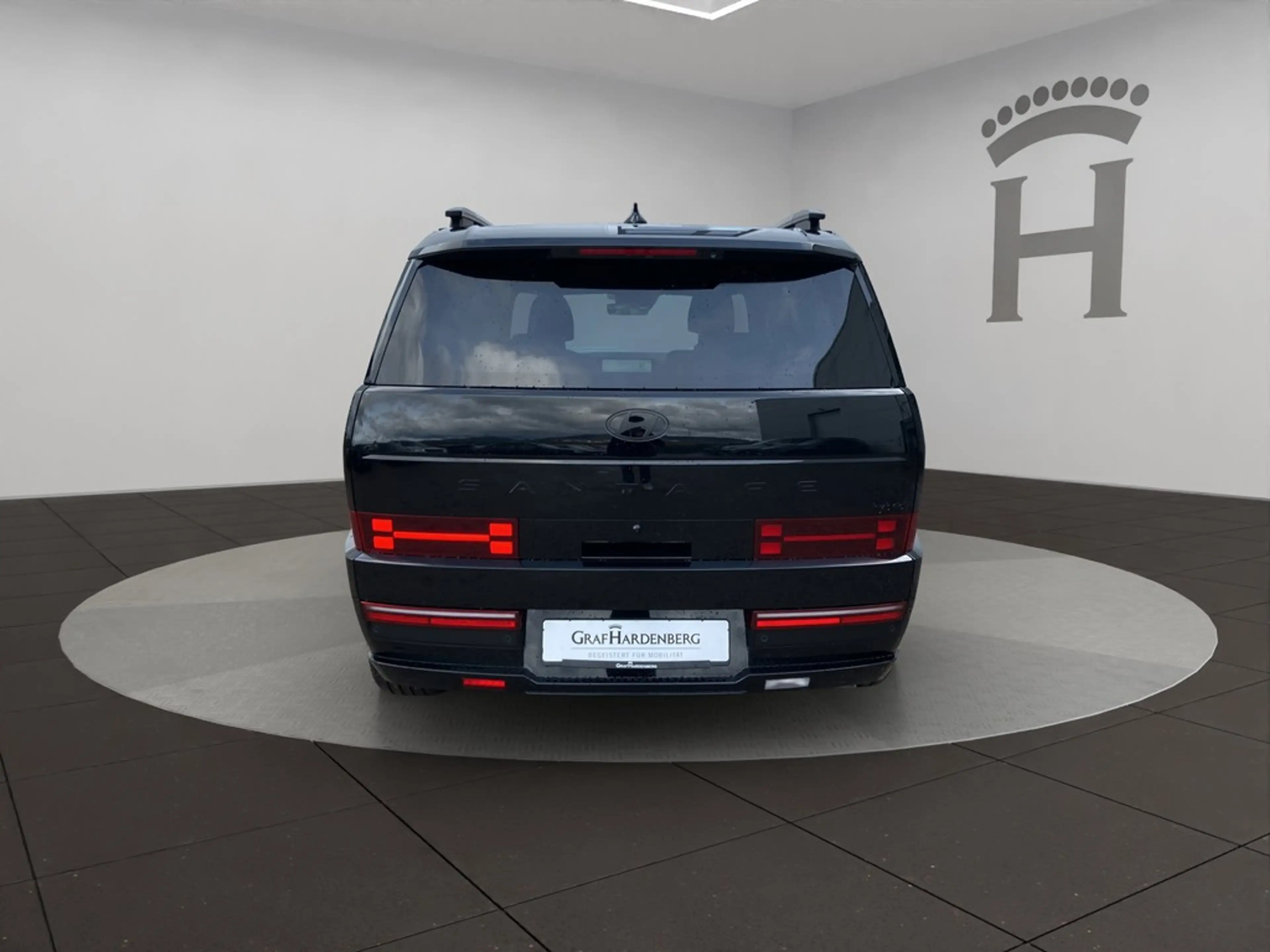Hyundai SANTA FE HEV 1.6 T-GDI 6AT 4WD Blackline LEDER LED PANO — photo 5