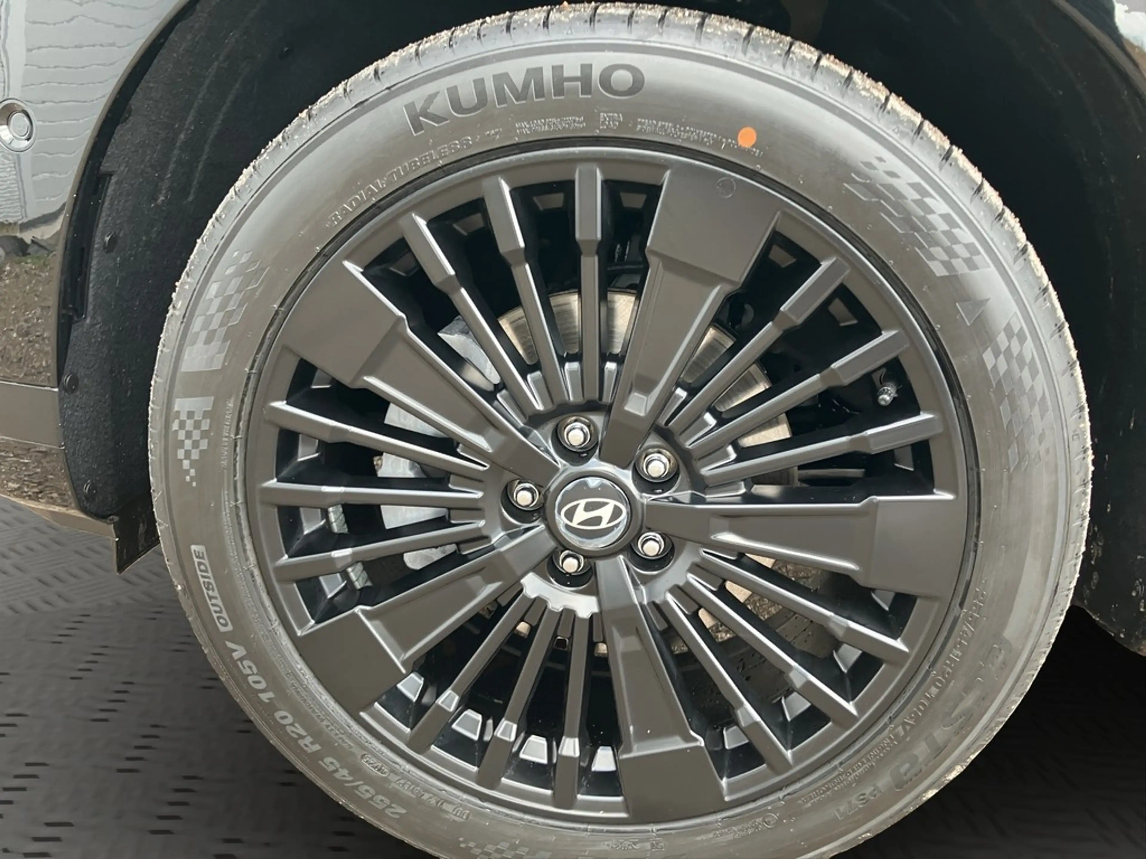 Hyundai SANTA FE HEV 1.6 T-GDI 6AT 4WD Blackline LEDER LED PANO — photo 3