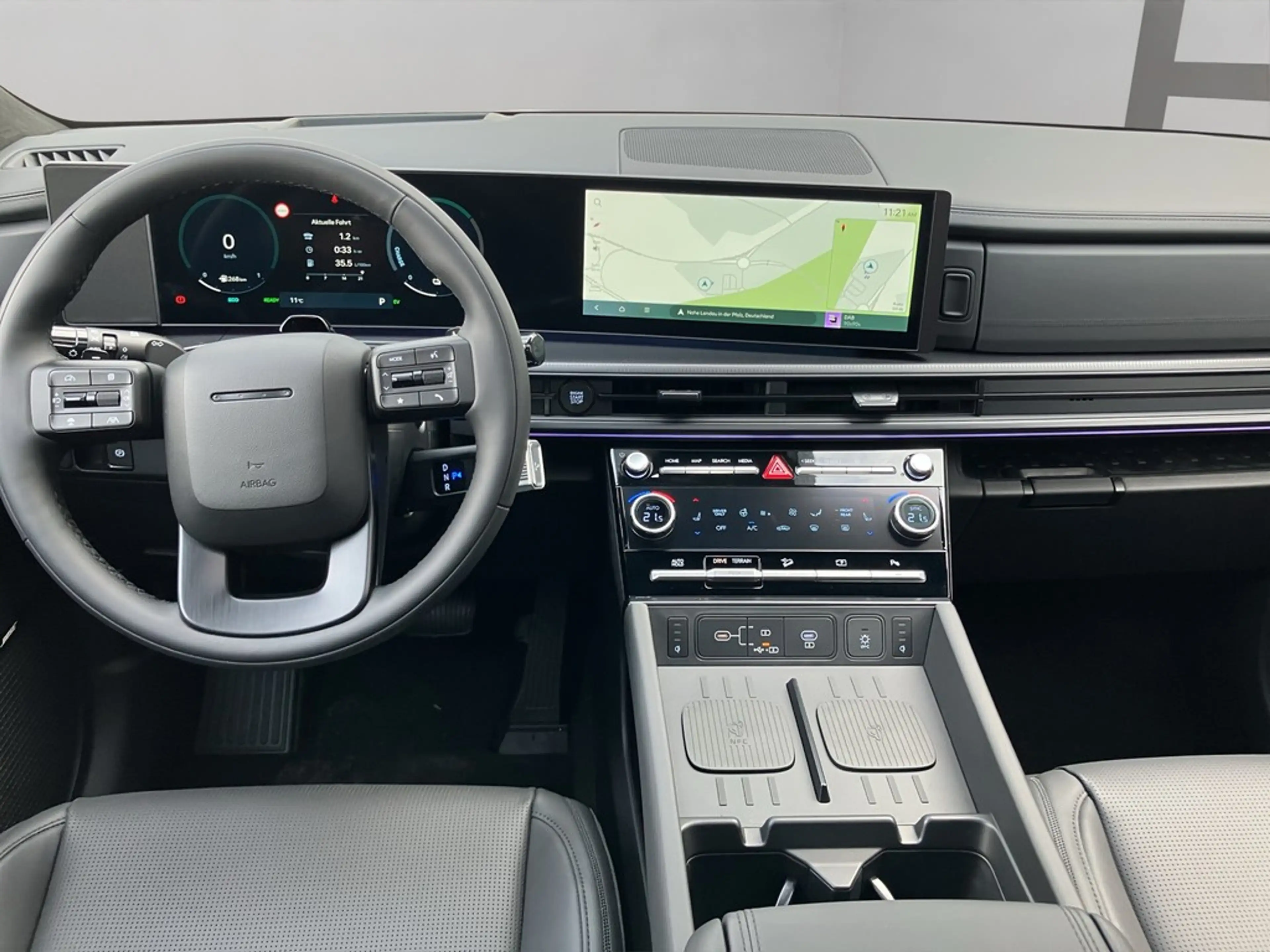 Hyundai SANTA FE HEV 1.6 T-GDI 6AT 4WD Blackline LEDER LED PANO — photo 14