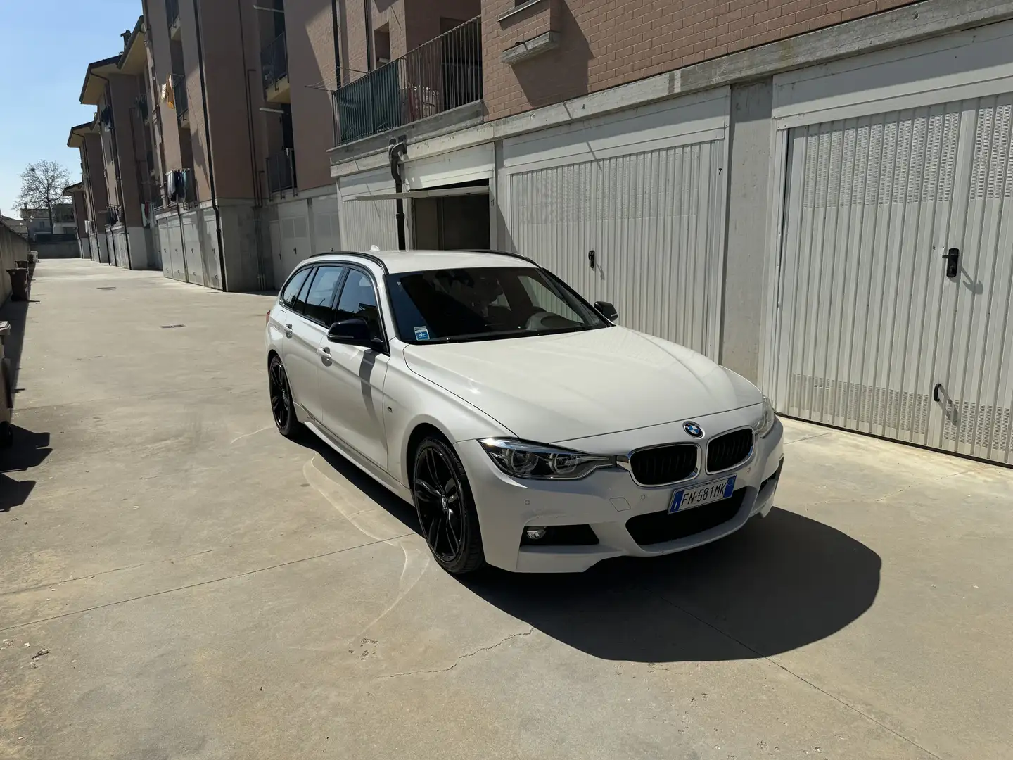 BMW 318 318d Touring Msport - 1