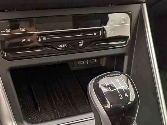 Volkswagen Taigo view 12