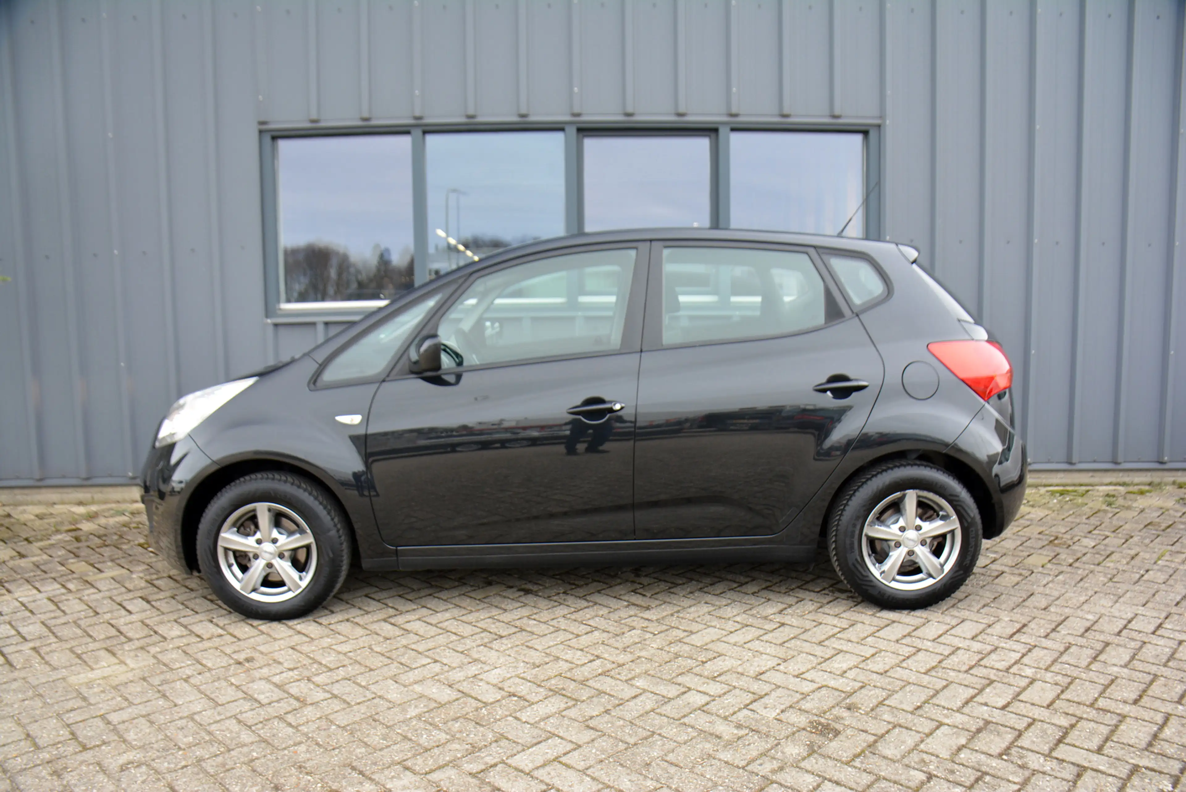 Kia Venga 1.4 CVVT Seven * Airco * Navi * Camera * Cruise * — photo 9