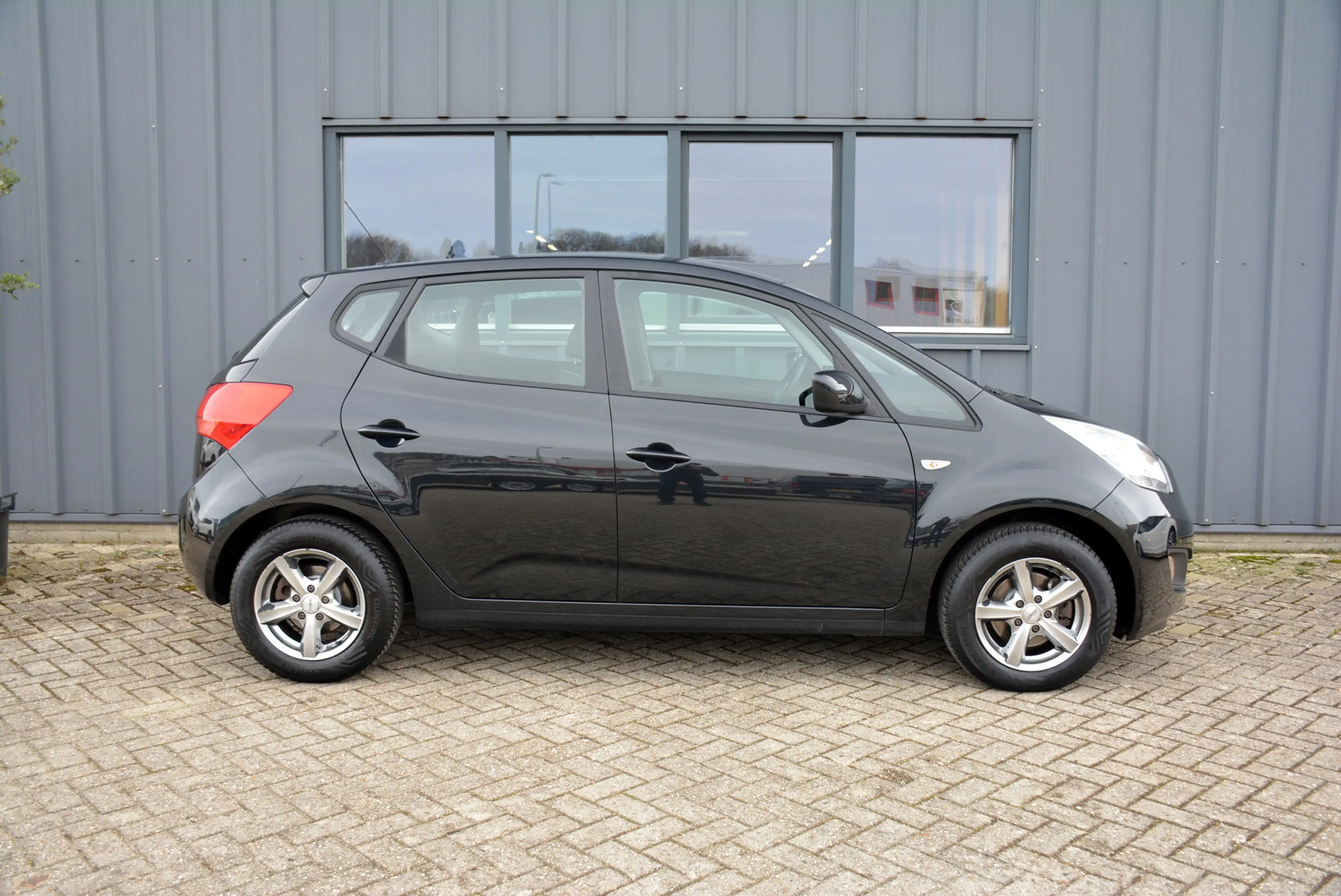 Kia Venga 1.4 CVVT Seven * Airco * Navi * Camera * Cruise * — photo 10