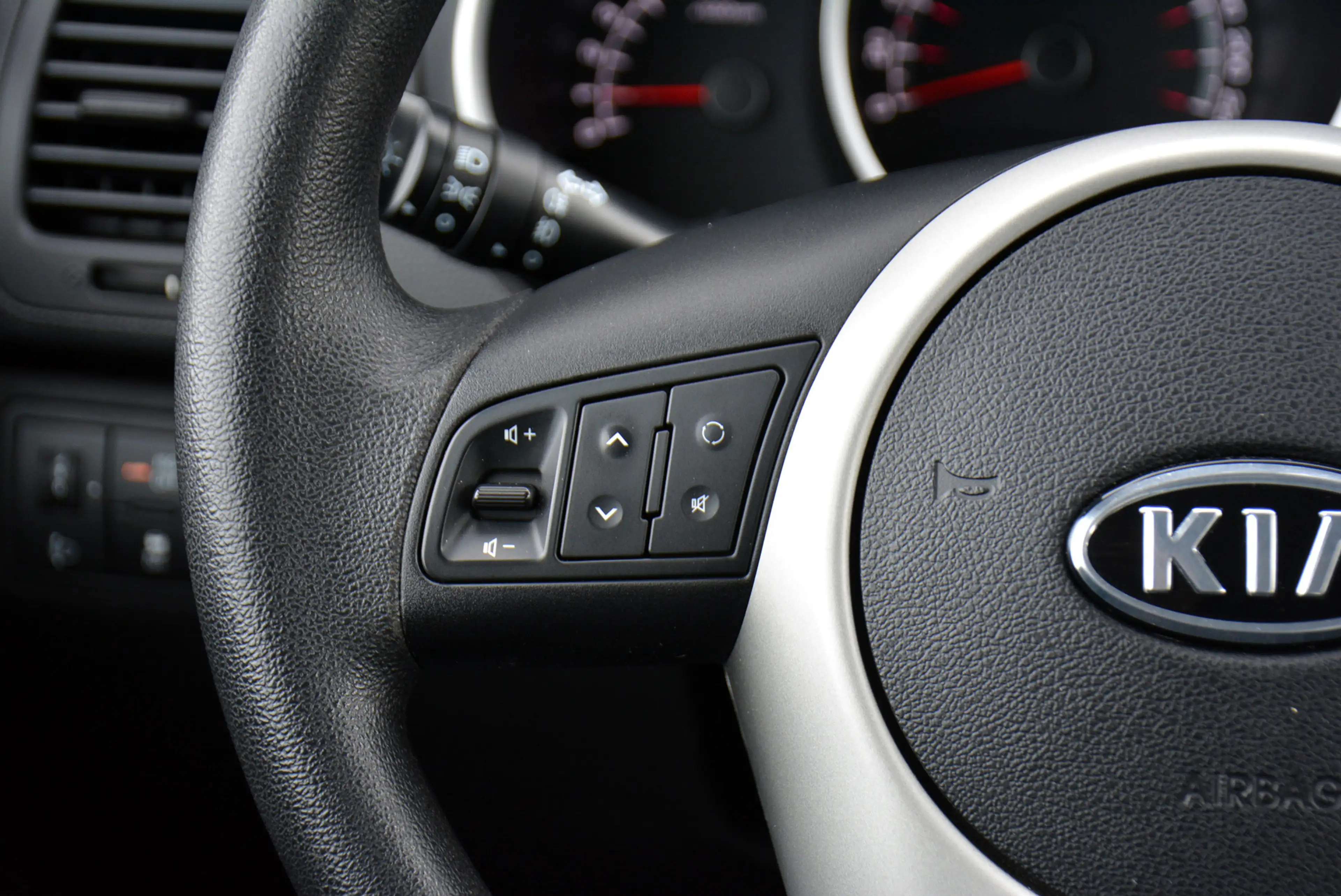 Kia Venga 1.4 CVVT Seven * Airco * Navi * Camera * Cruise * — photo 31