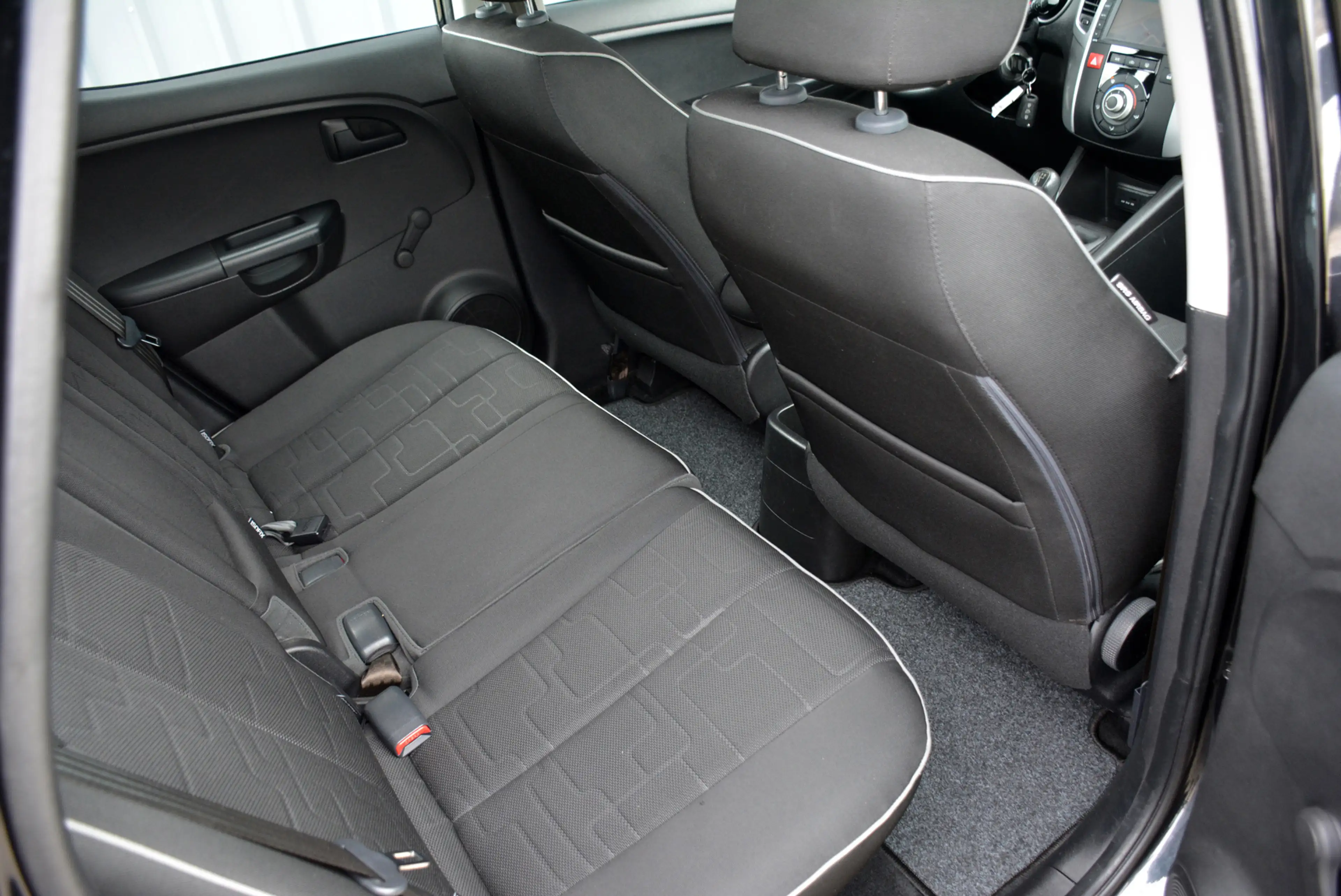 Kia Venga 1.4 CVVT Seven * Airco * Navi * Camera * Cruise * — photo 47