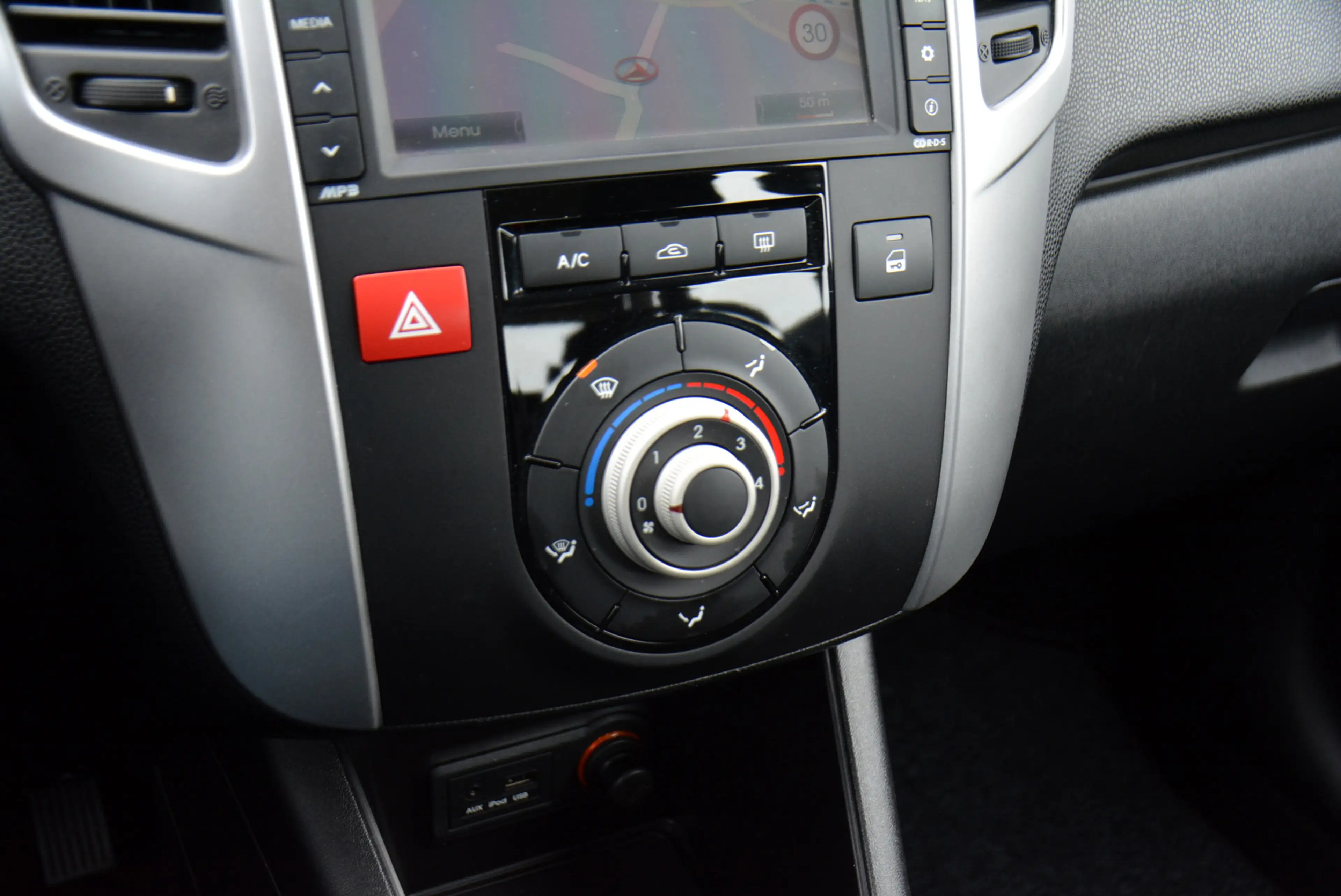 Kia Venga 1.4 CVVT Seven * Airco * Navi * Camera * Cruise * — photo 16