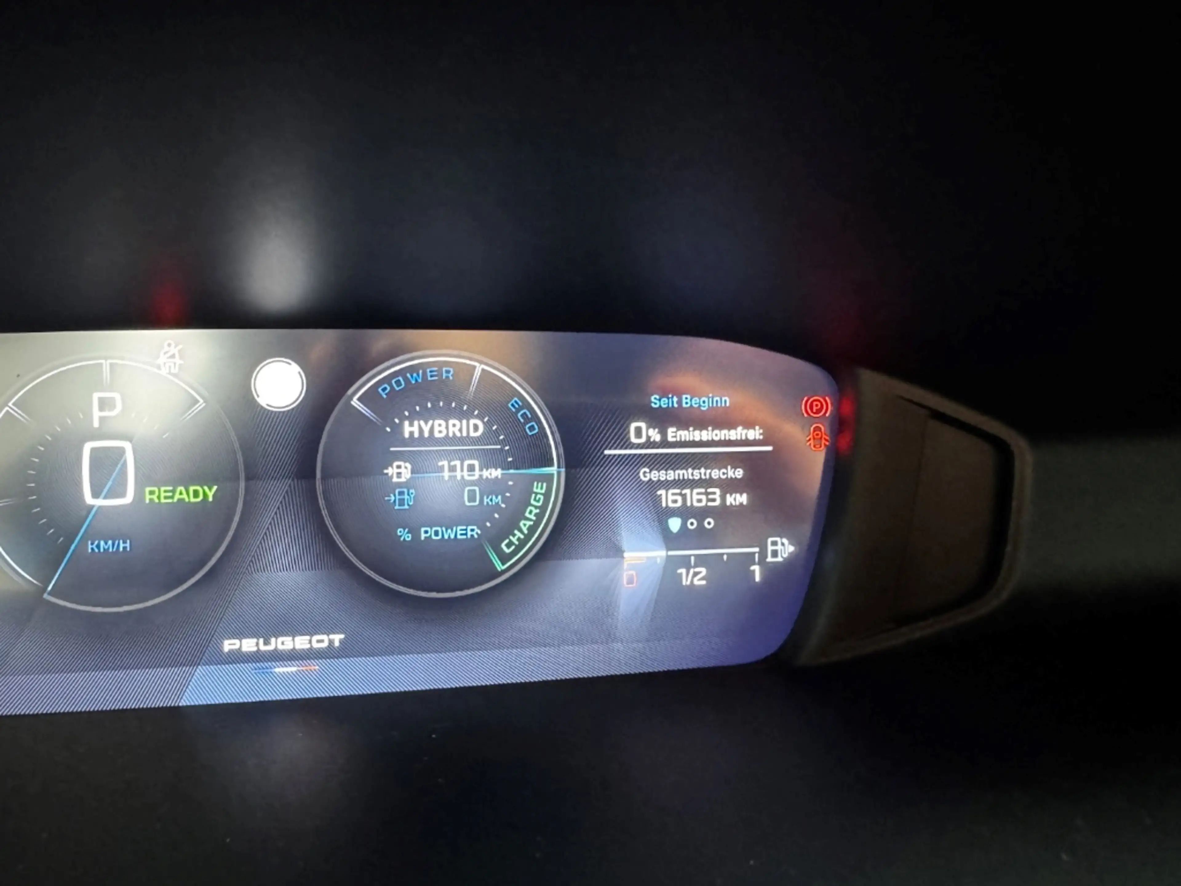 Peugeot 408 — photo 13