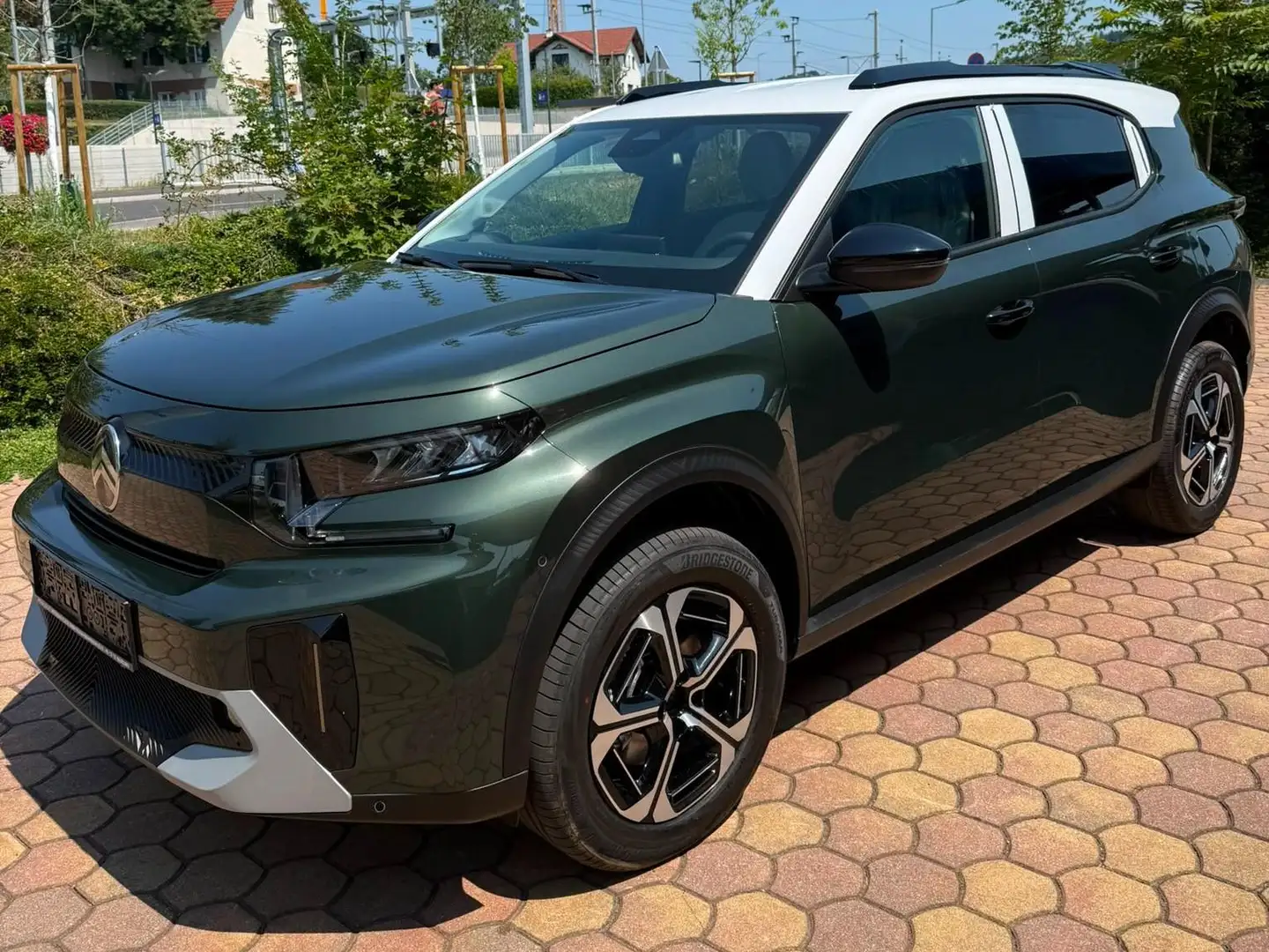 Citroen C3 Aircross Hybrid 145 MAX Grün - 2