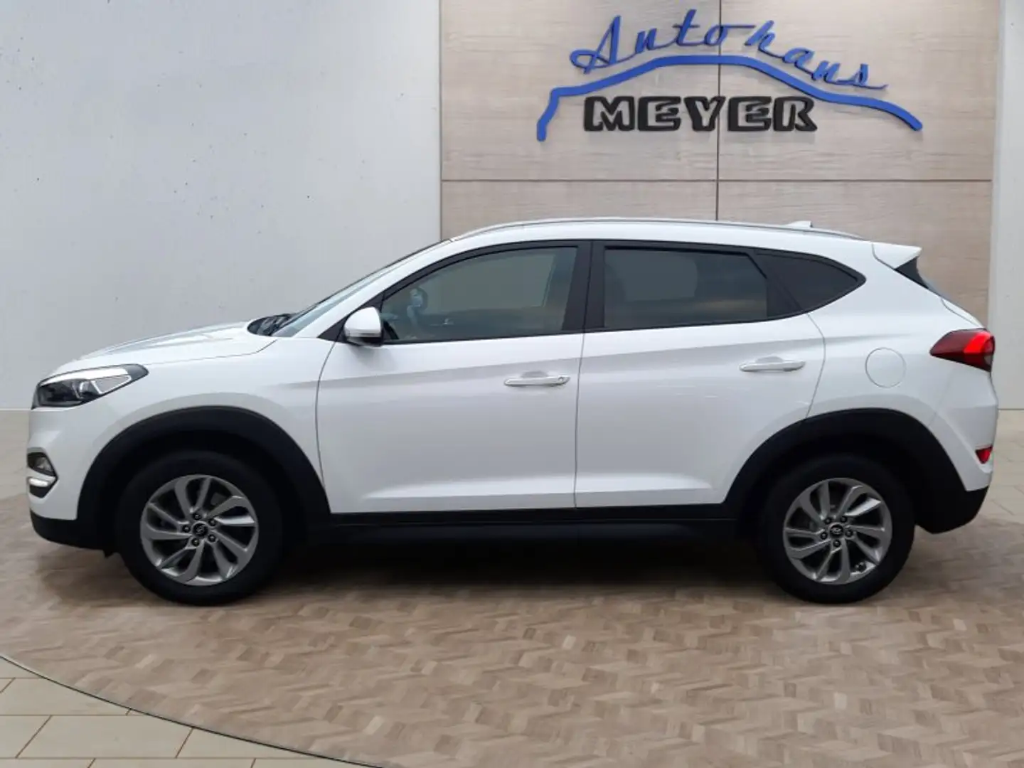 Hyundai TUCSON 1.6 Advantage 4WD Allwetter top Ausstattung Blanc - 2