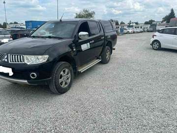 Invite Doppelkabine 4WD