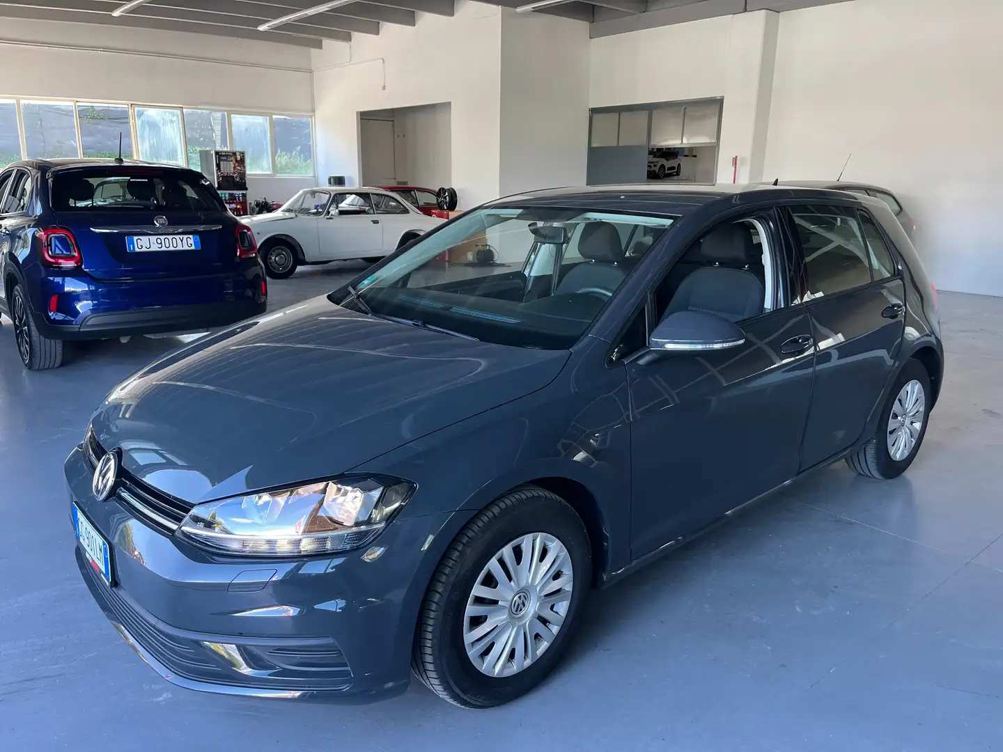 Volkswagen Golf Golf 5p 1.6 tdi Business 115cv Gris - 1