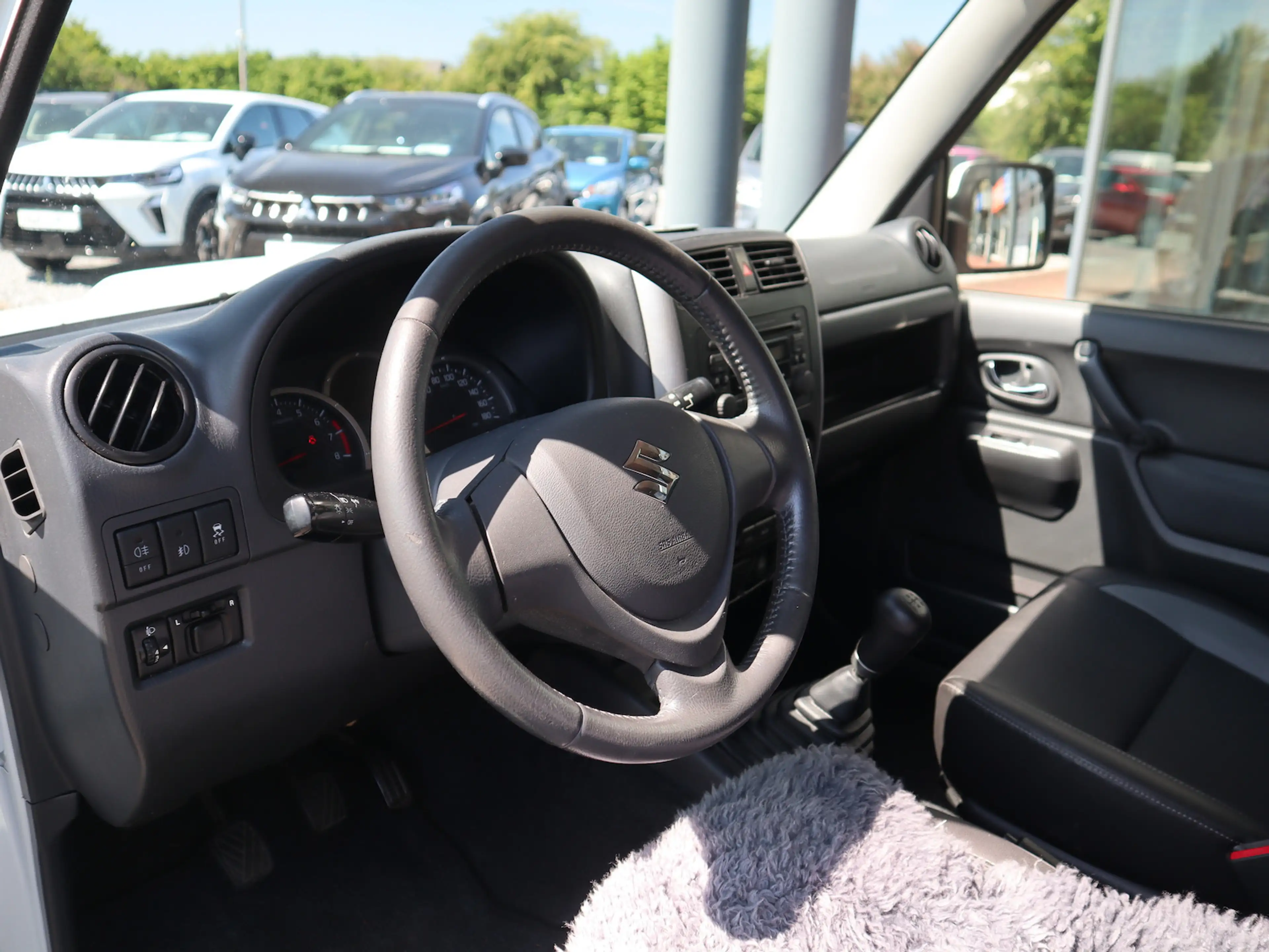 Suzuki Jimny Ranger Style Lim. — photo 11