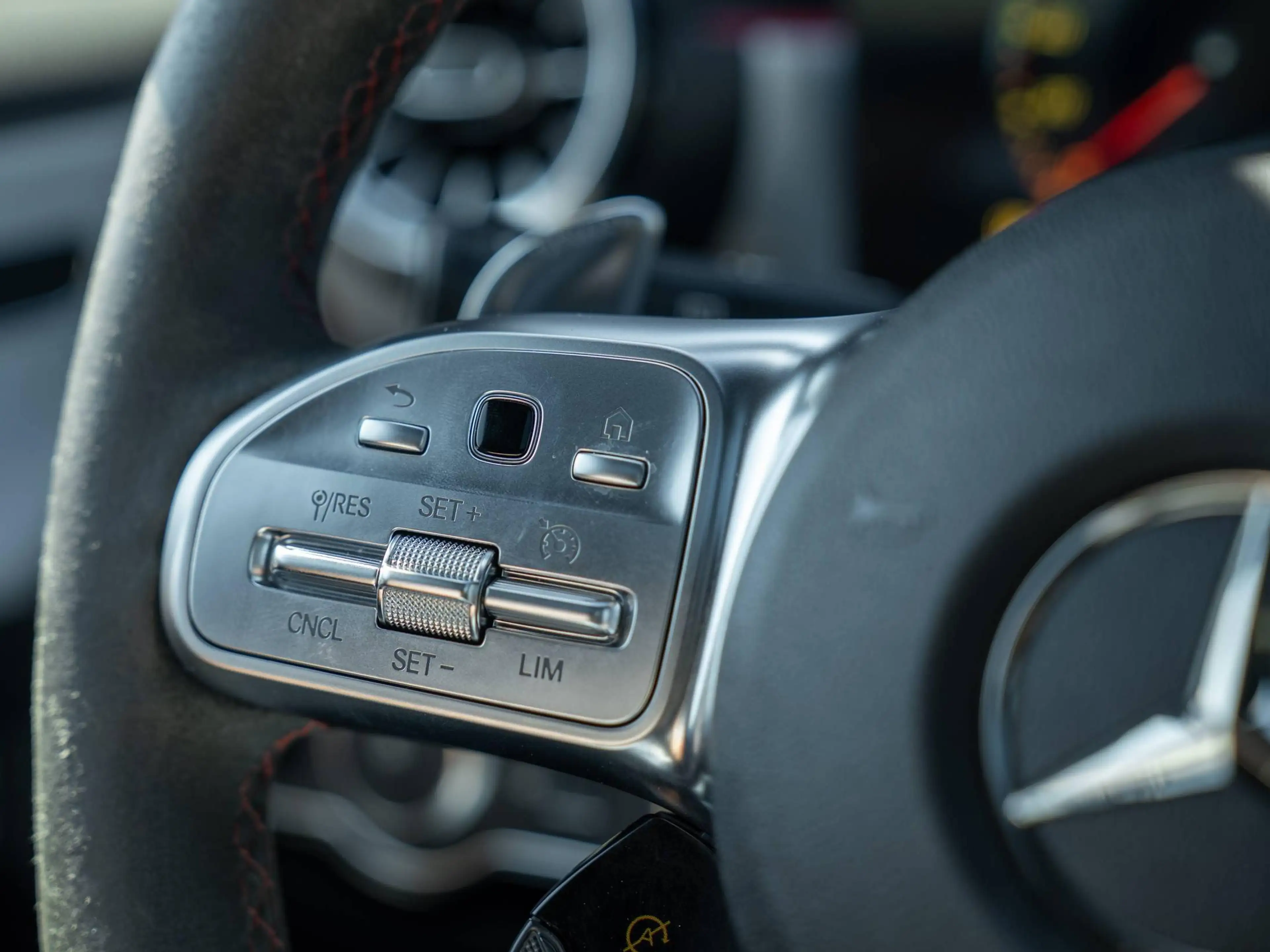 Mercedes-Benz A 35 AMG 4-MATIC AUTOMAAT PANO/NAVI/LED/KEYLESS/AERO — photo 15