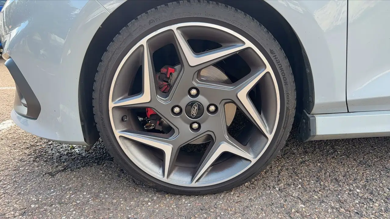 Ford Fiesta ST — photo 18