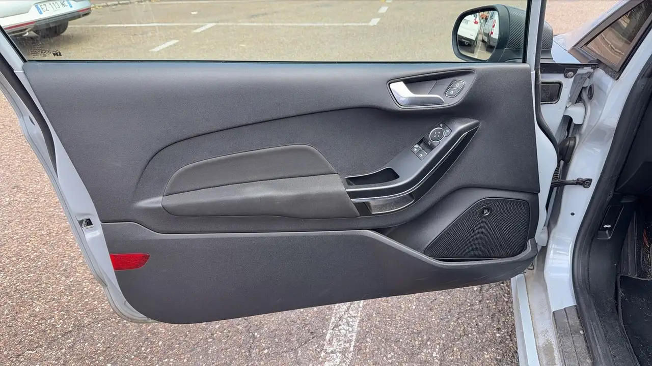 Ford Fiesta ST — photo 7