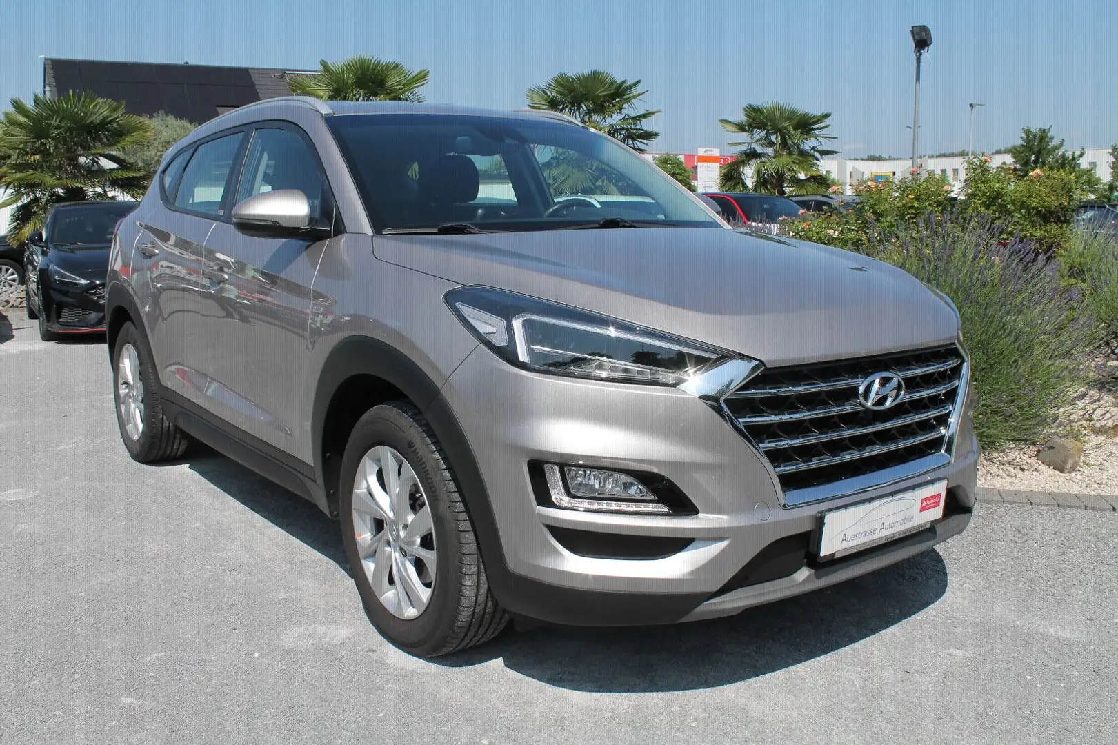 Hyundai TUCSON DCT Diesel, LED, Navi, Kamera, SHZ, PDC Gris - 1
