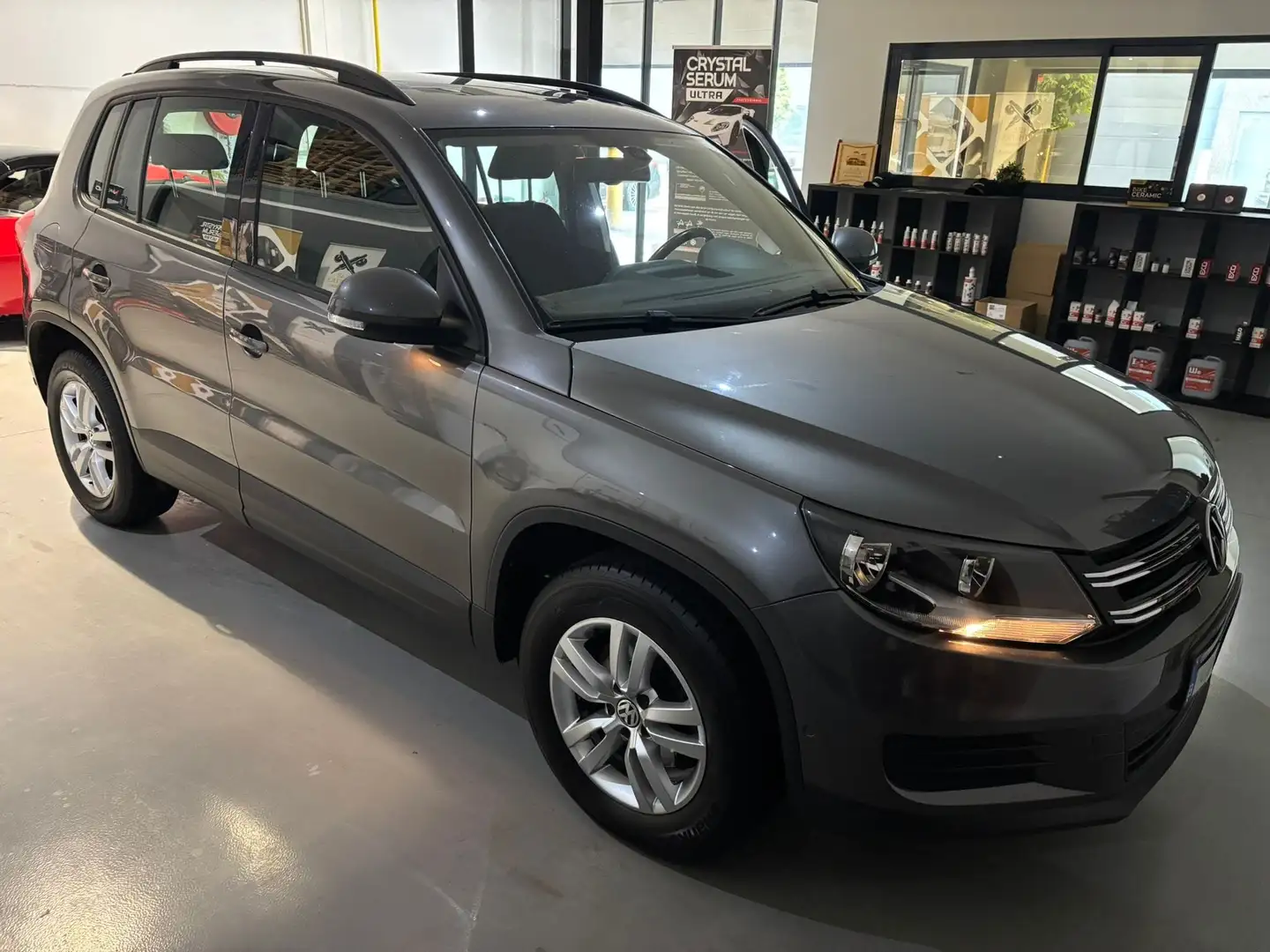 Volkswagen Tiguan Tiguan 1.4 TSI Trend Gris - 1