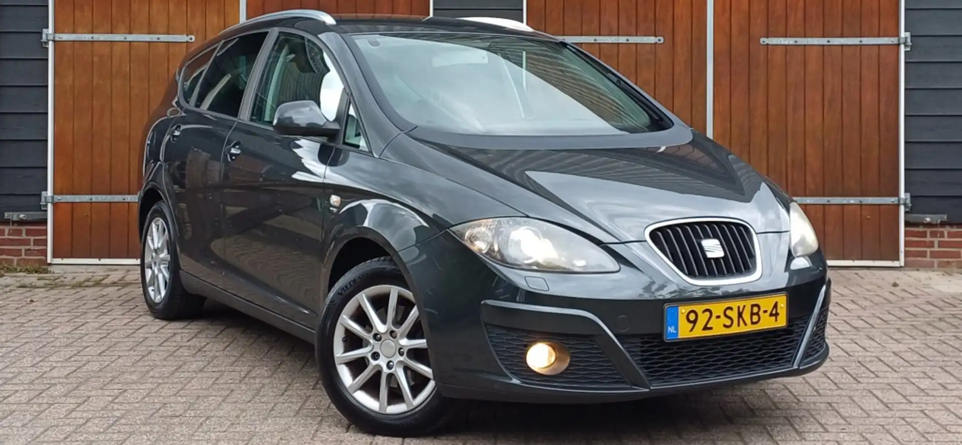SEAT Altea XL 1.2 TSI Eco.Bns COPA, Bluetooth, Nieuwe APK, Navig Grijs - 1