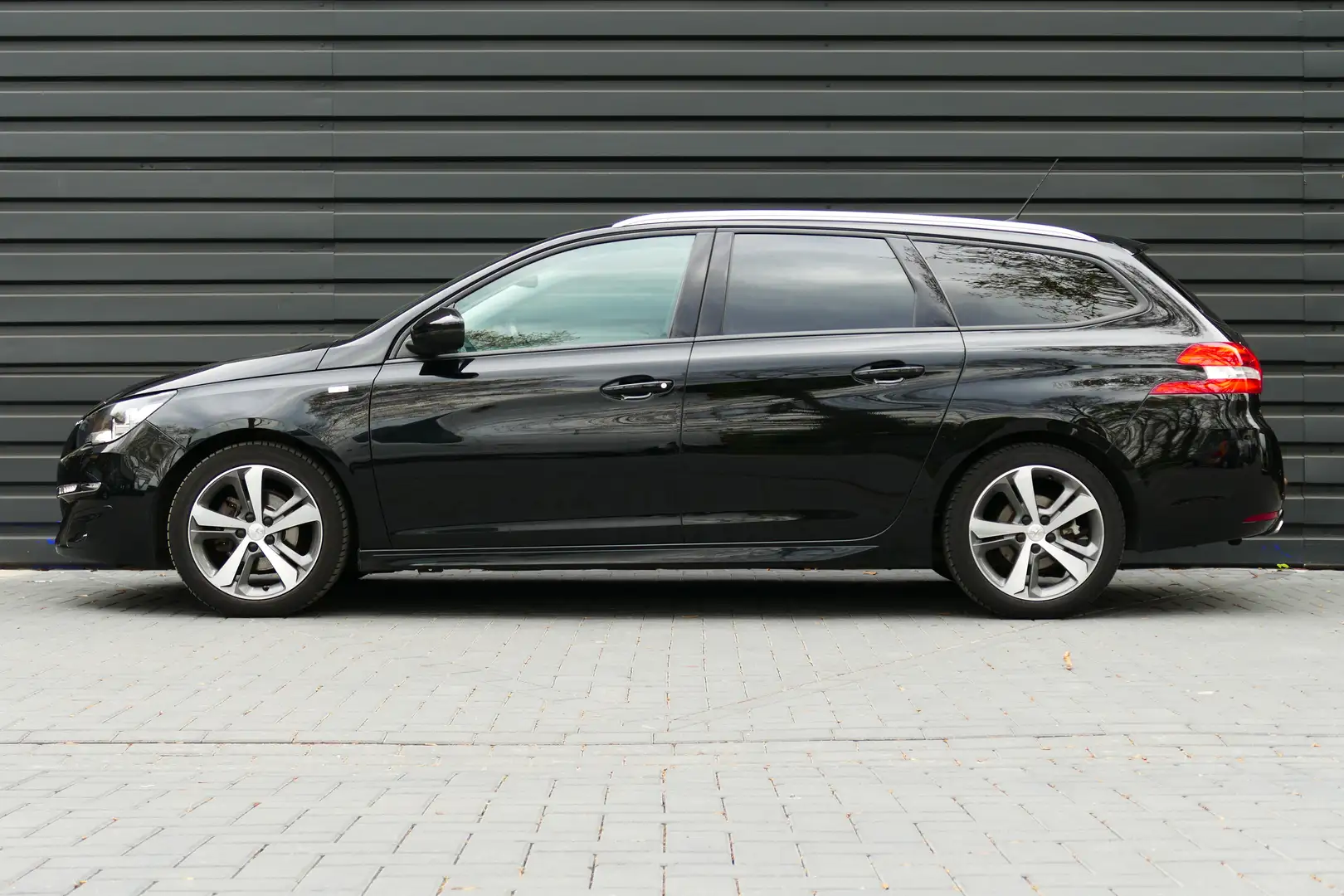 Peugeot 308 SW 1.2 PURETECH 110PK ALLURE / NAVI / LED / PDC / Nero - 2