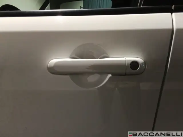 Jeep Renegade view 11